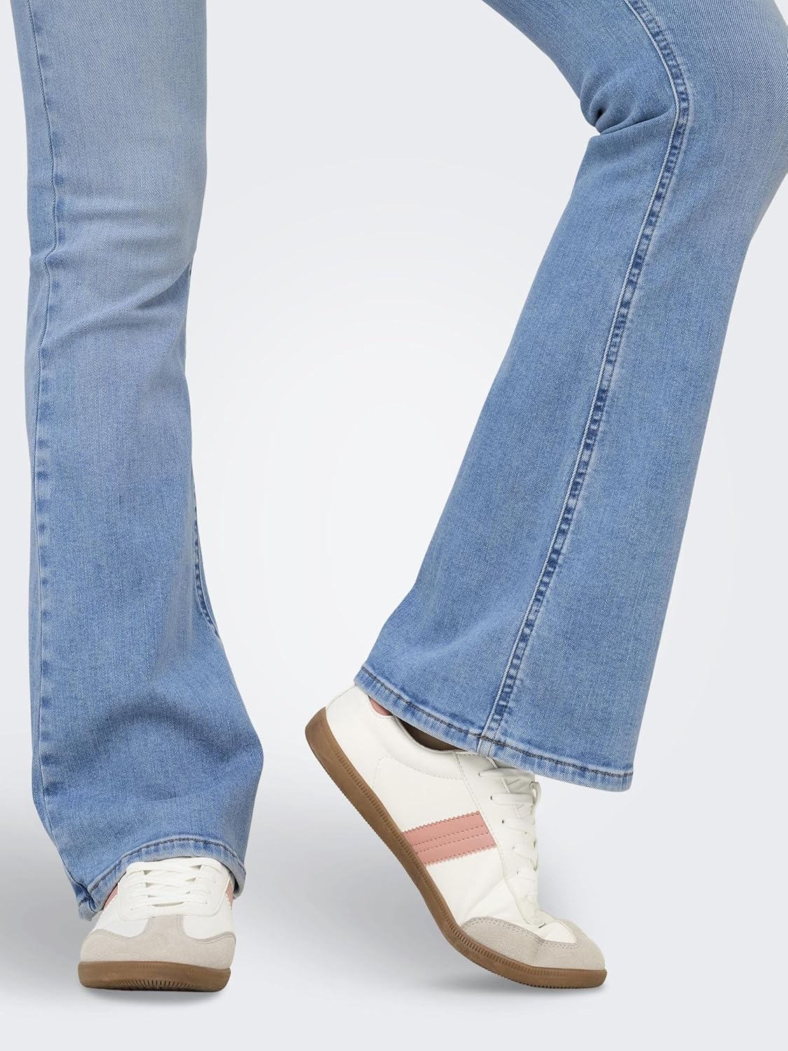 Thumbnail 6 de ONLY Female Flared Fit Jeans ONLBLUSH mit mittlerer Taille – Jeans im Flared-Stil