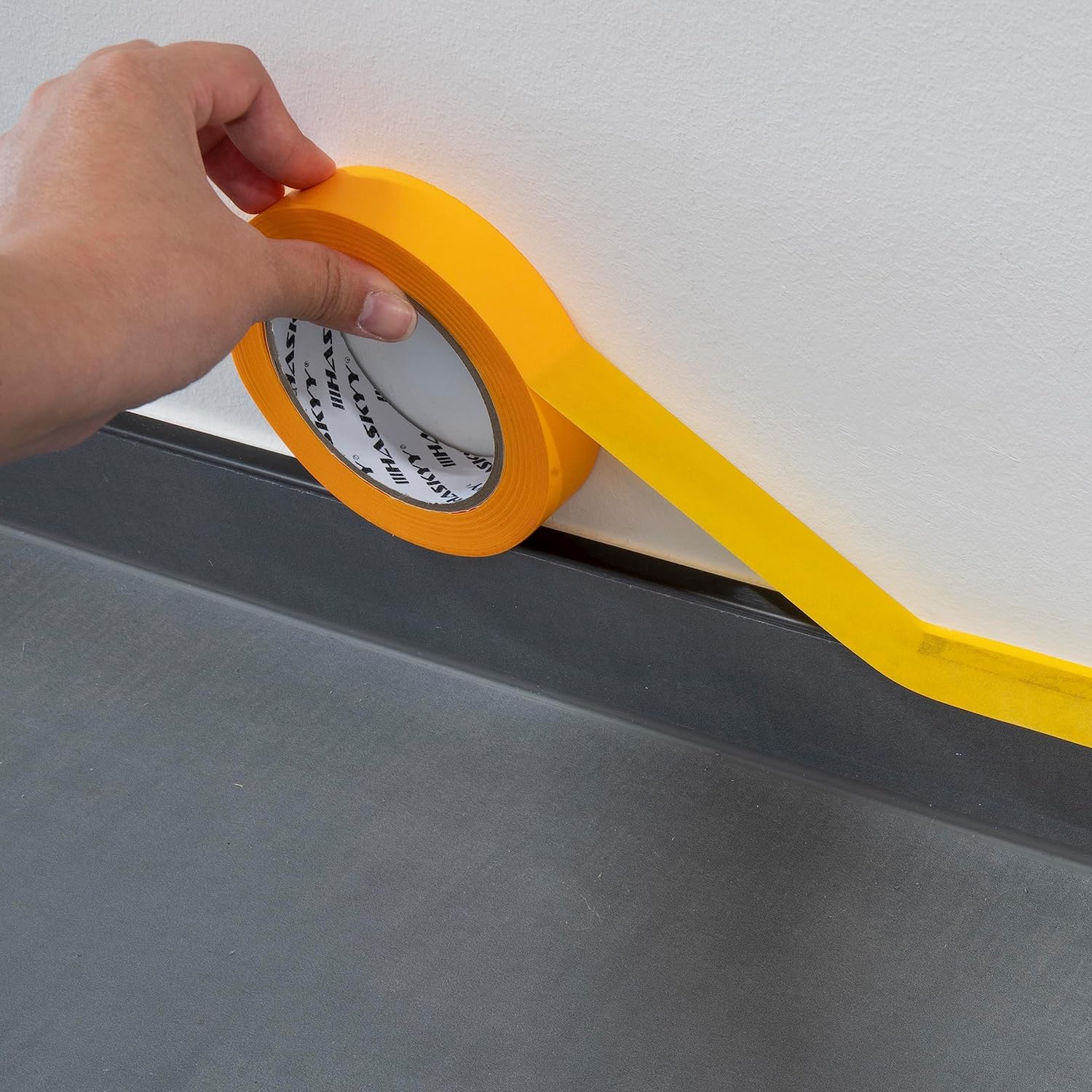 Detalle 2 de HASKYY Nastro per mascheratura dorato per pittori: 5 rotoli da 30 mm x 50 m