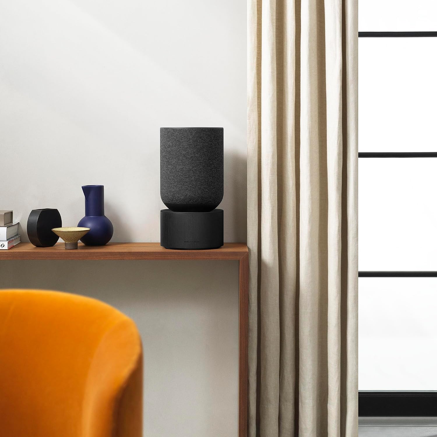 Detalle 2 de Beosound Balance von Bang & Olufsen – Premium-WLAN- und Bluetooth-Lautsprecher mit 360-Grad-Klang