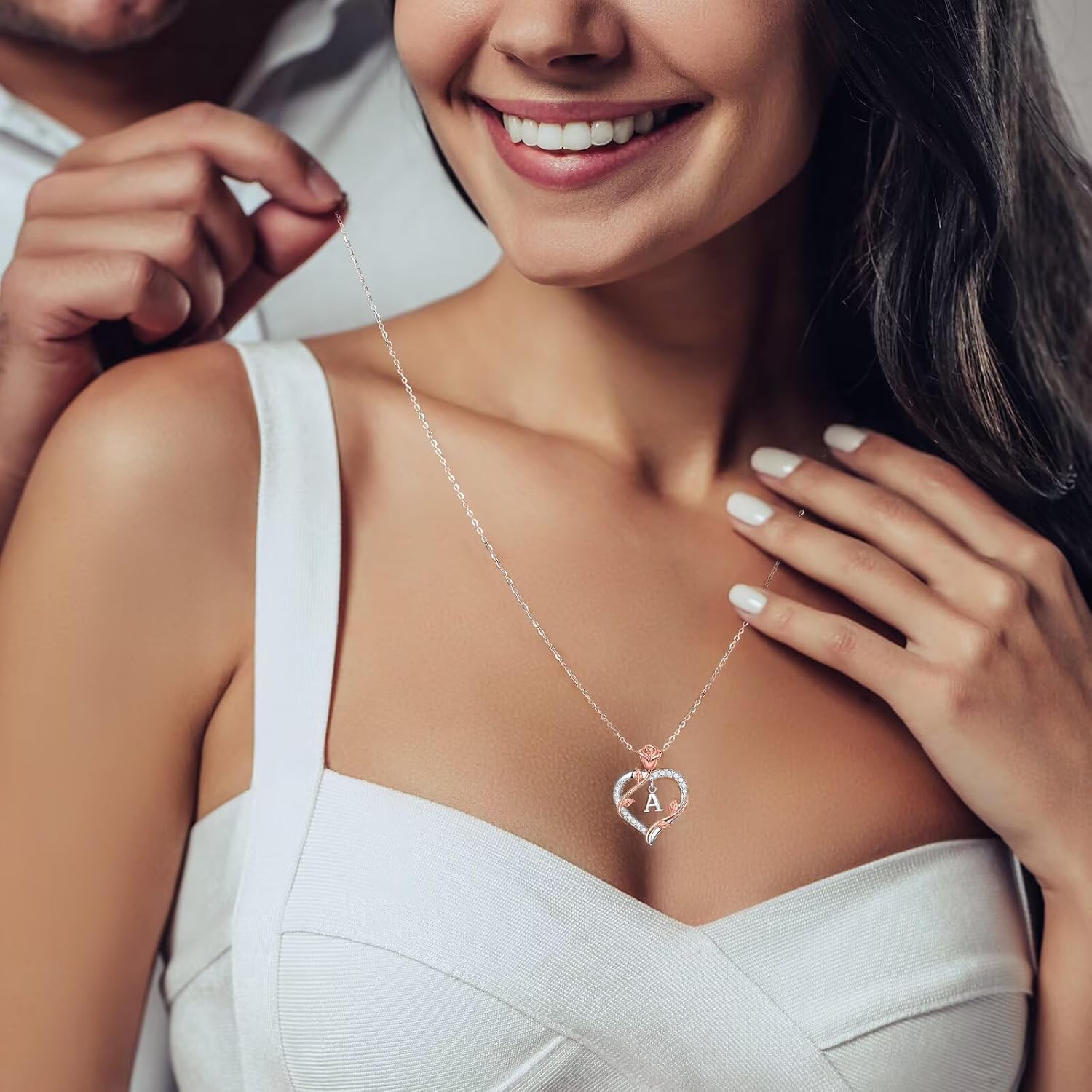 Detalle de Iefil 925 Sterling Silver Heart Initial Necklace 20in