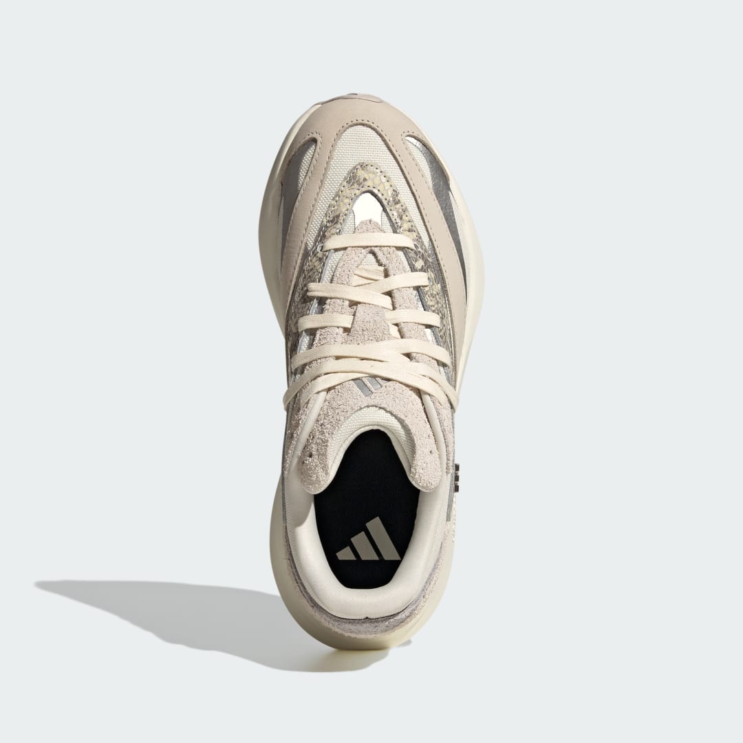 Detalle de Adidas Zapatilla Lightblaze: comodidad y sencillez en color blanco