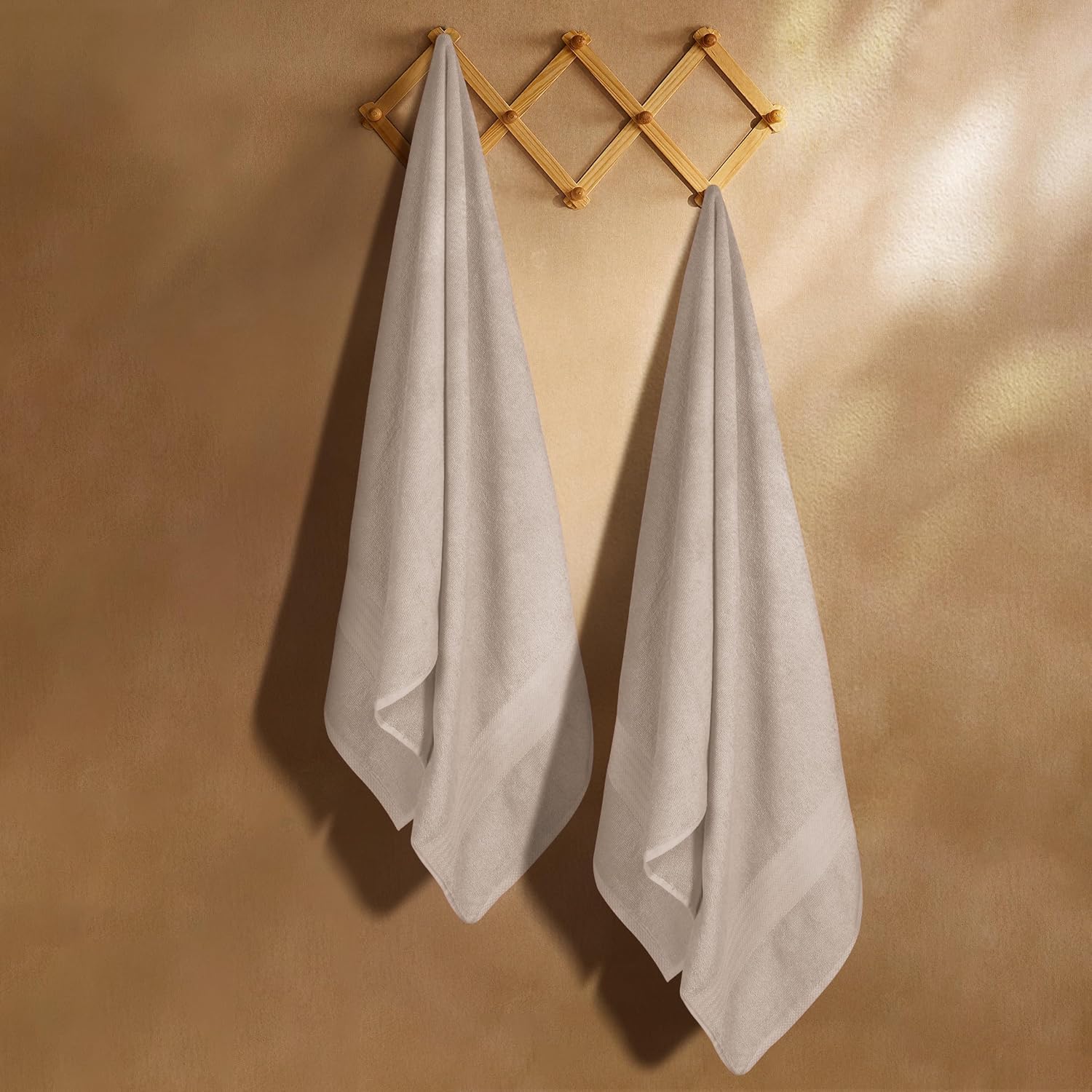Detalle de GLAMBURG Premium Cotton Bath Sheets, 2-Pack, 35 x 70 in, Tan
