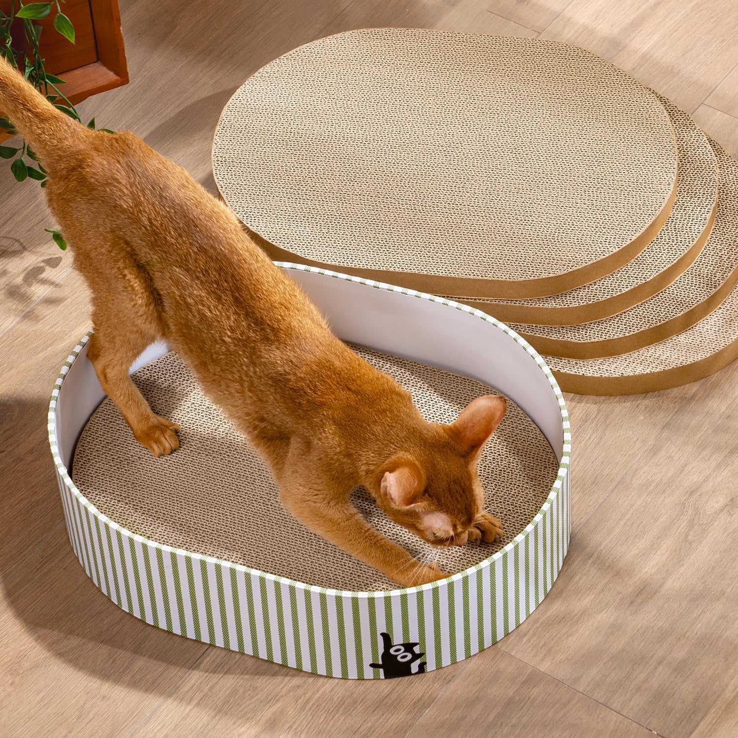 Detalle de Conlun Kratzbrett Katze – Kratzbox mit 4 doppelseitigen Kratzpappen, Wellpappe zum Kratzen und Ausruhen (Groß)