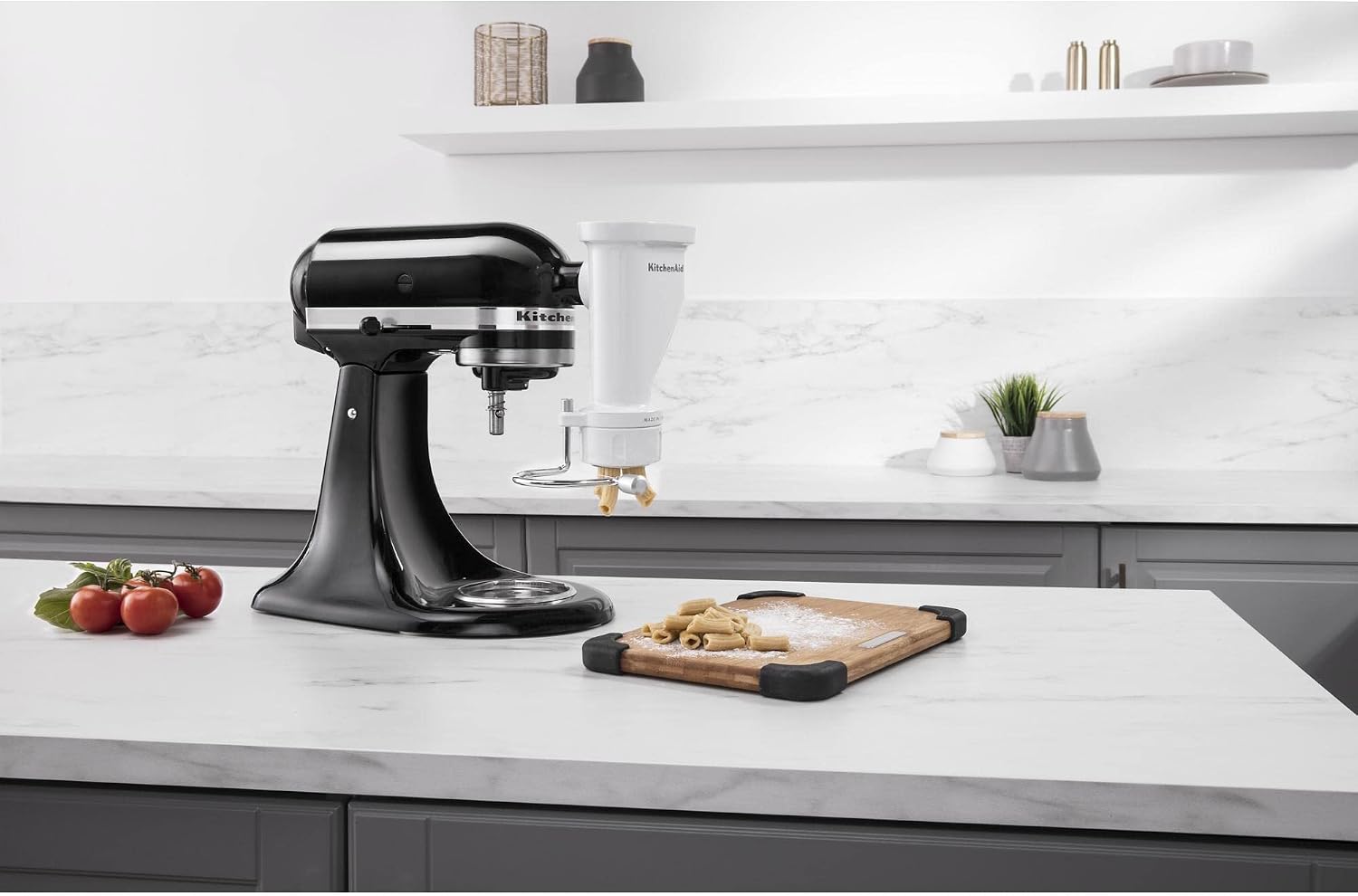 Detalle 2 de KitchenAid Pasta Press Attachment KSMPEXTA