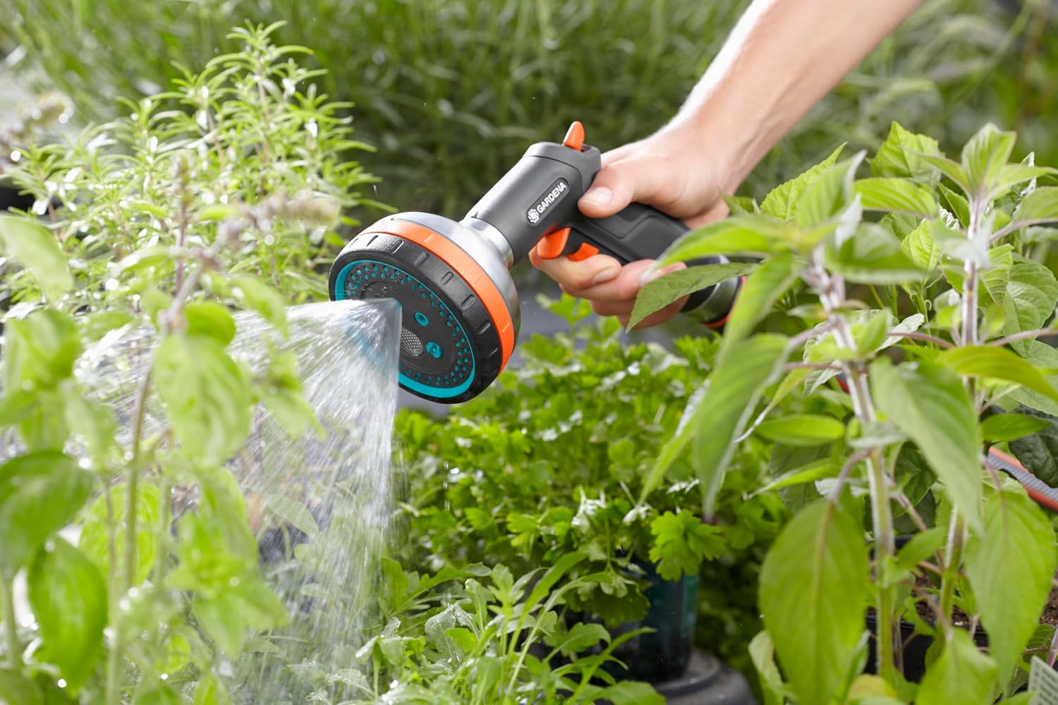 Detalle 2 de Gardena Premium Multibrause 18317-20 – Gartenbrause mit 5 Sprühbildern, Frostschutz und robustem Aufbau