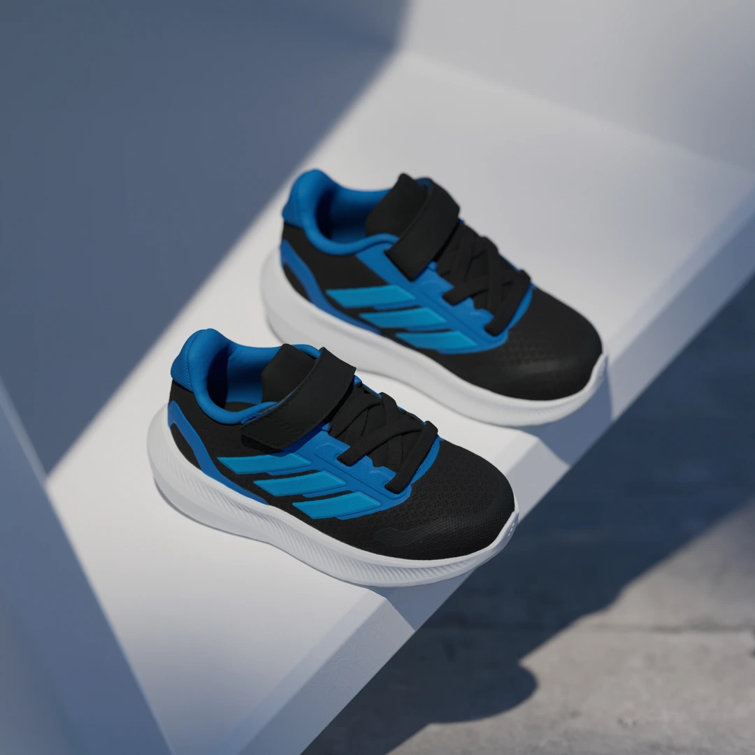 Detalle 2 de Adidas Runfalcon 5 Kids – zapatilla negra para peques activos