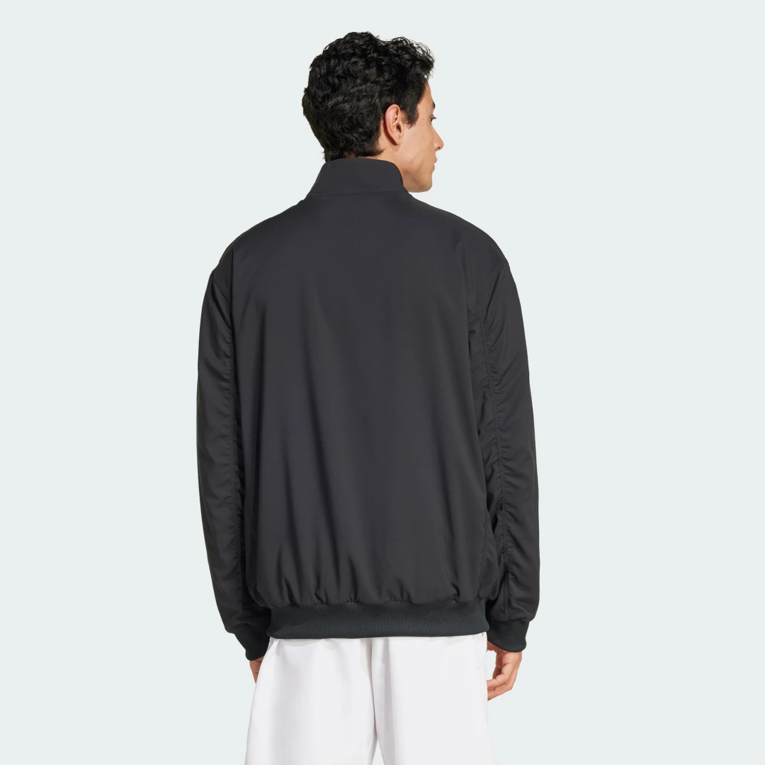 Detalle 2 de Chaqueta Tennis Walk-On de Adidas: versatilidad y estilo para tus entrenamientos