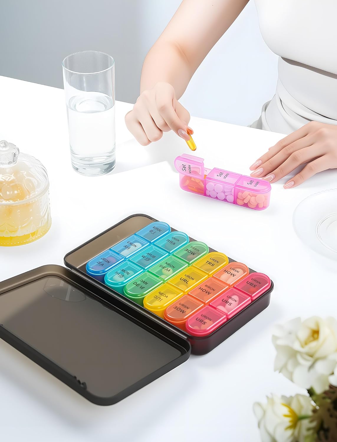 Thumbnail 1 de Zoolion Weekly Pill Box 7 Day 3 Times a Day – Travel Tablet Organiser
