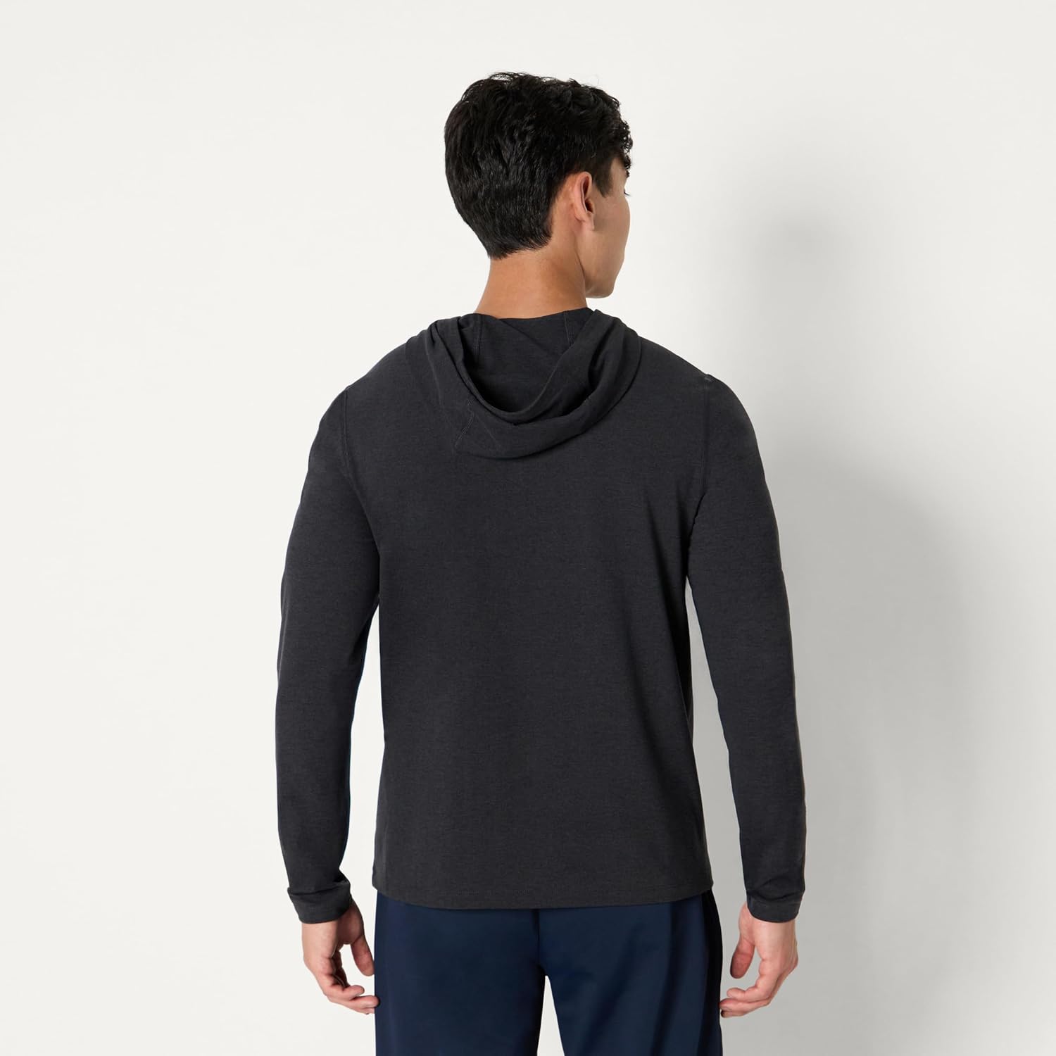 Detalle de Amazon Essentials Men's Athletic Soft Performance Quarter-Zip Hoodie — Lightweight L