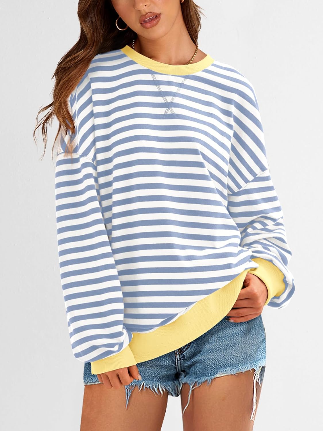 Thumbnail 3 de PRETTYGARDEN Women’s Striped Oversized Sweatshirt (Color Block Crew Neck, Long Sleeve)
