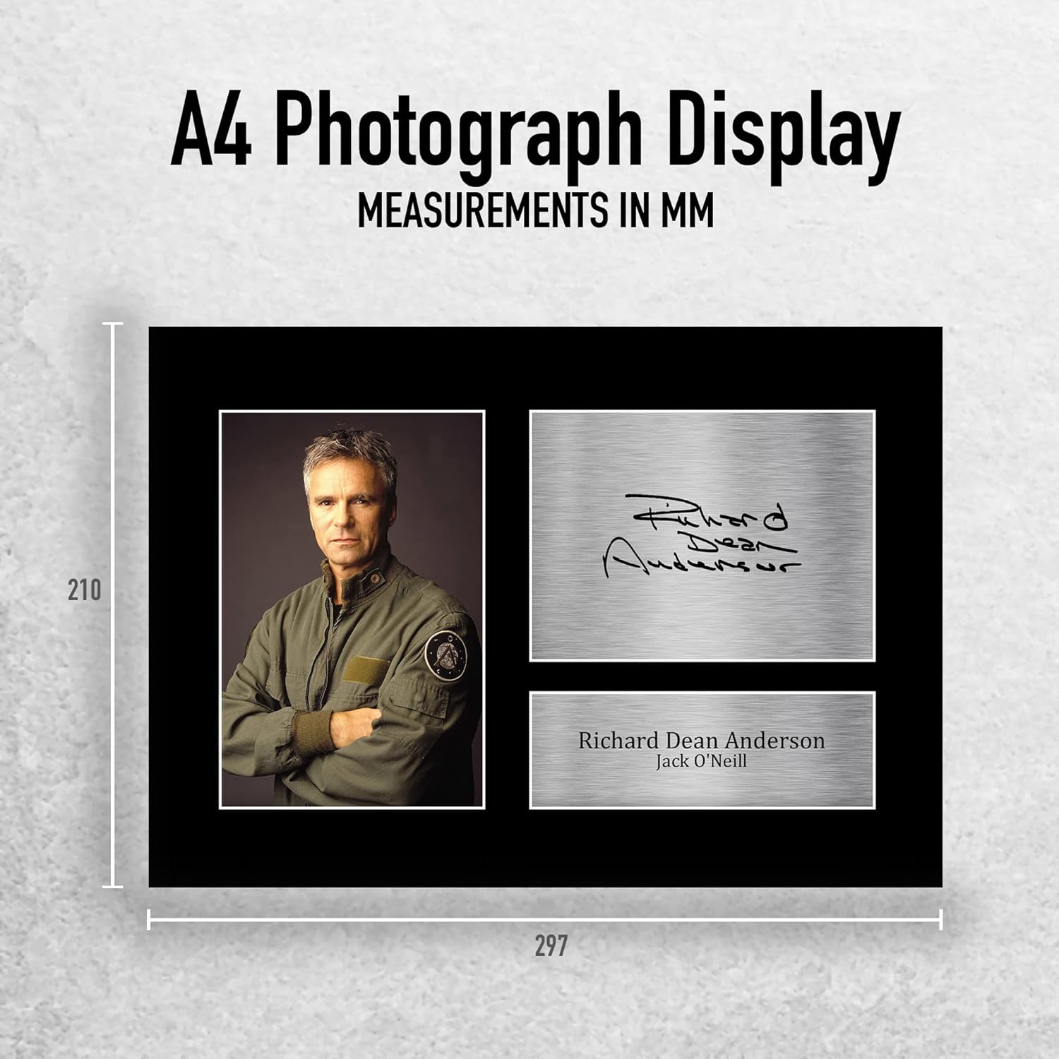 Thumbnail 1 de HWC Trading A4 Richard Dean Stargate SG-1 signed autograph picture (printed, mounted display)