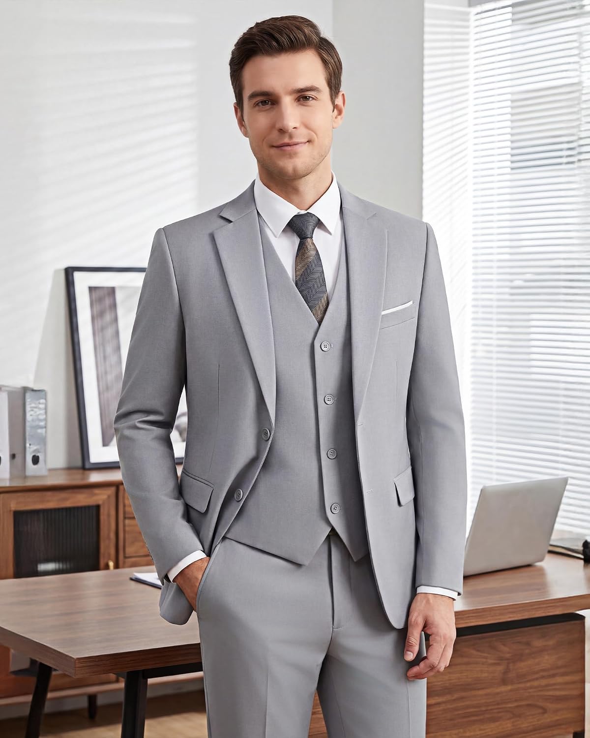 Thumbnail 3 de WULFUL Men’s Slim Fit 3-Piece Suit Set (Two-Button Blazer, Vest & Pants)