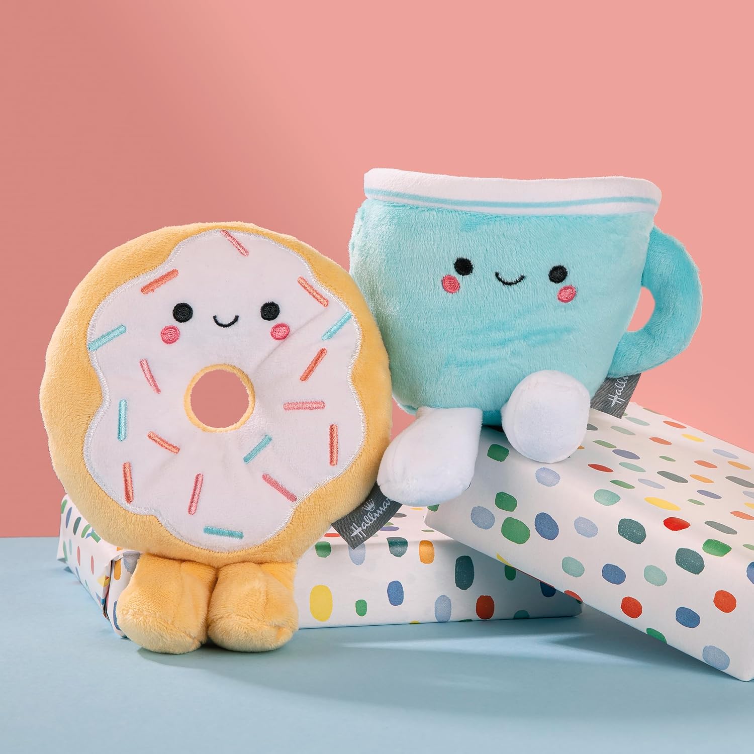 Detalle de Hallmark Better Together Coffee and Donut soft toy set