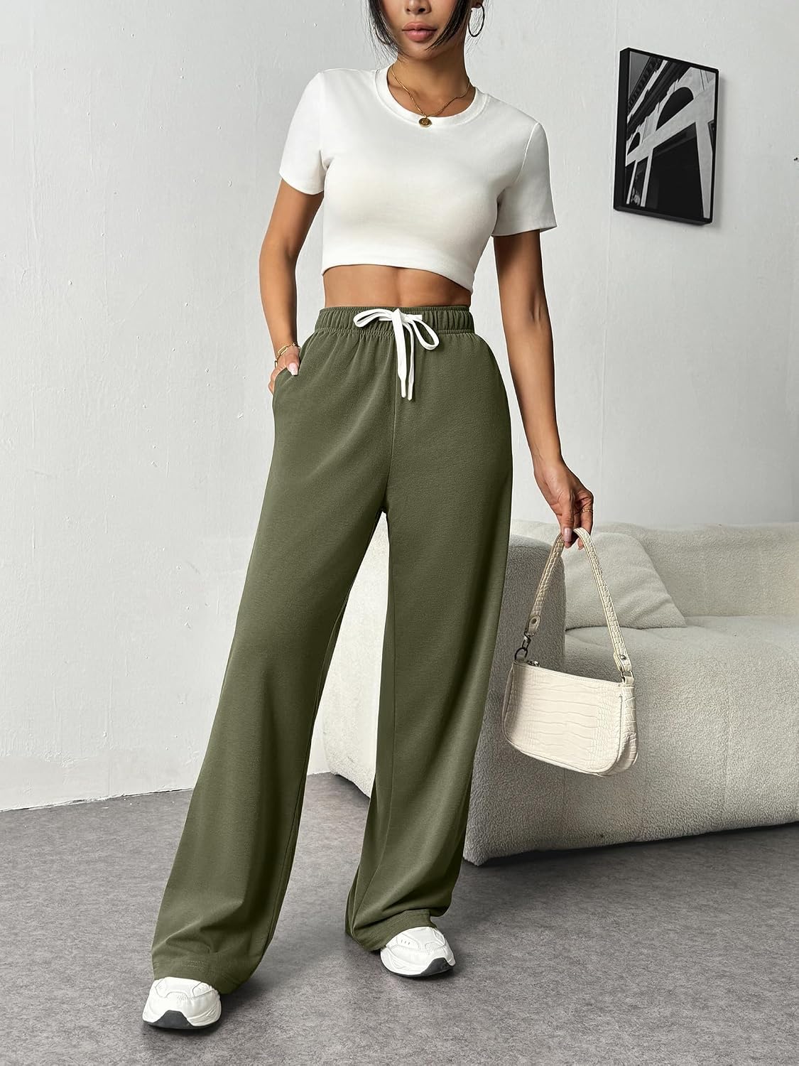 Detalle 2 de PINSPARK women’s joggers with pockets