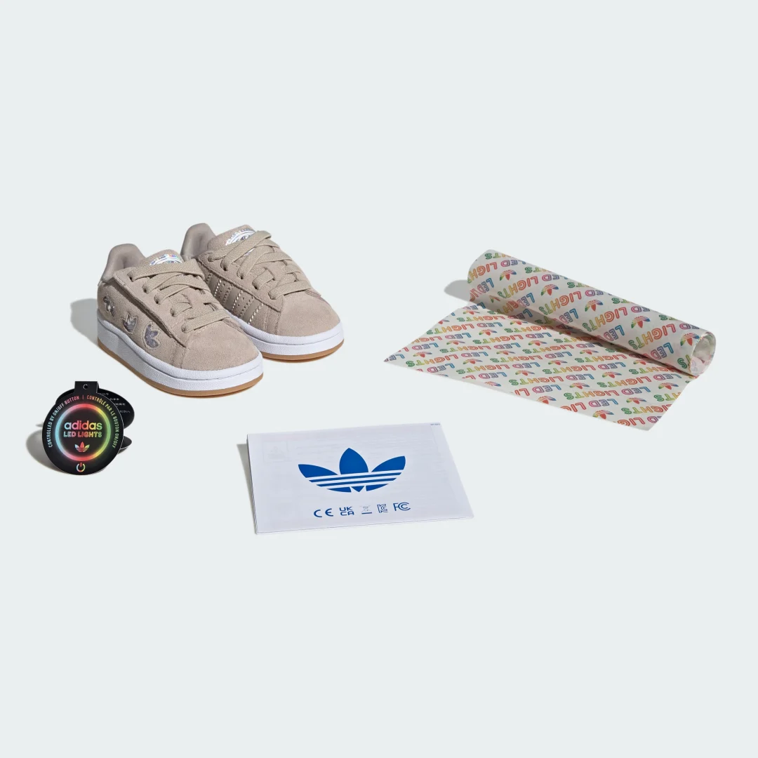 Detalle 2 de Adidas Campus 00s: zapatilla con LED y cordones elásticos en beige