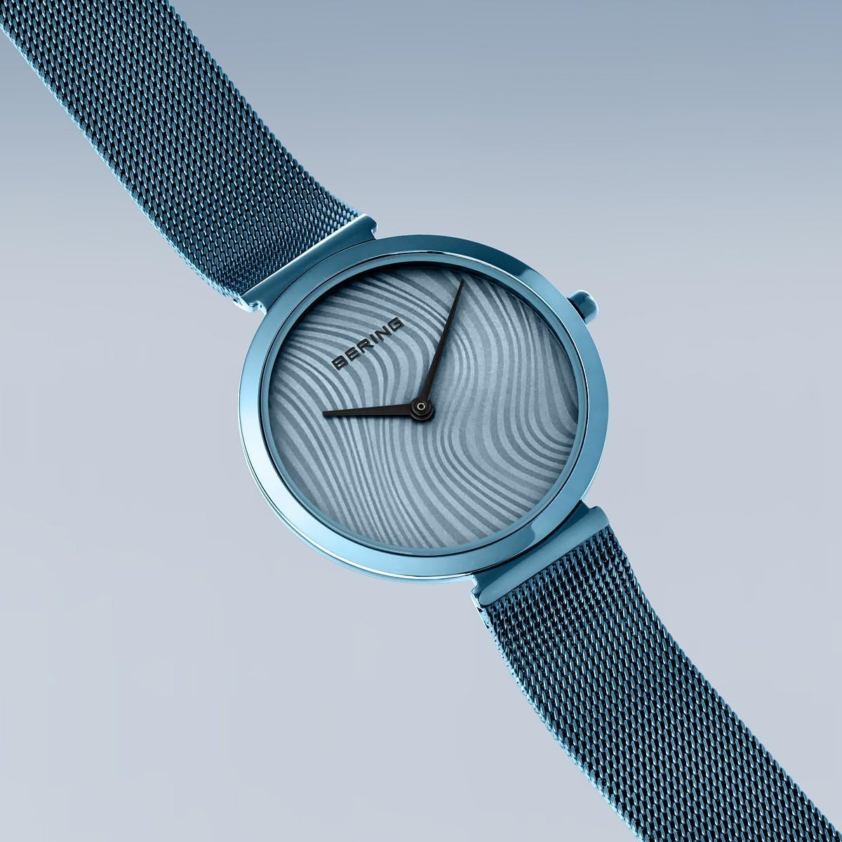 Thumbnail 4 de BERING 18132-Charity1: Orologio da polso da donna in acciaio con cinturino milanese, cassa blu 32 mm