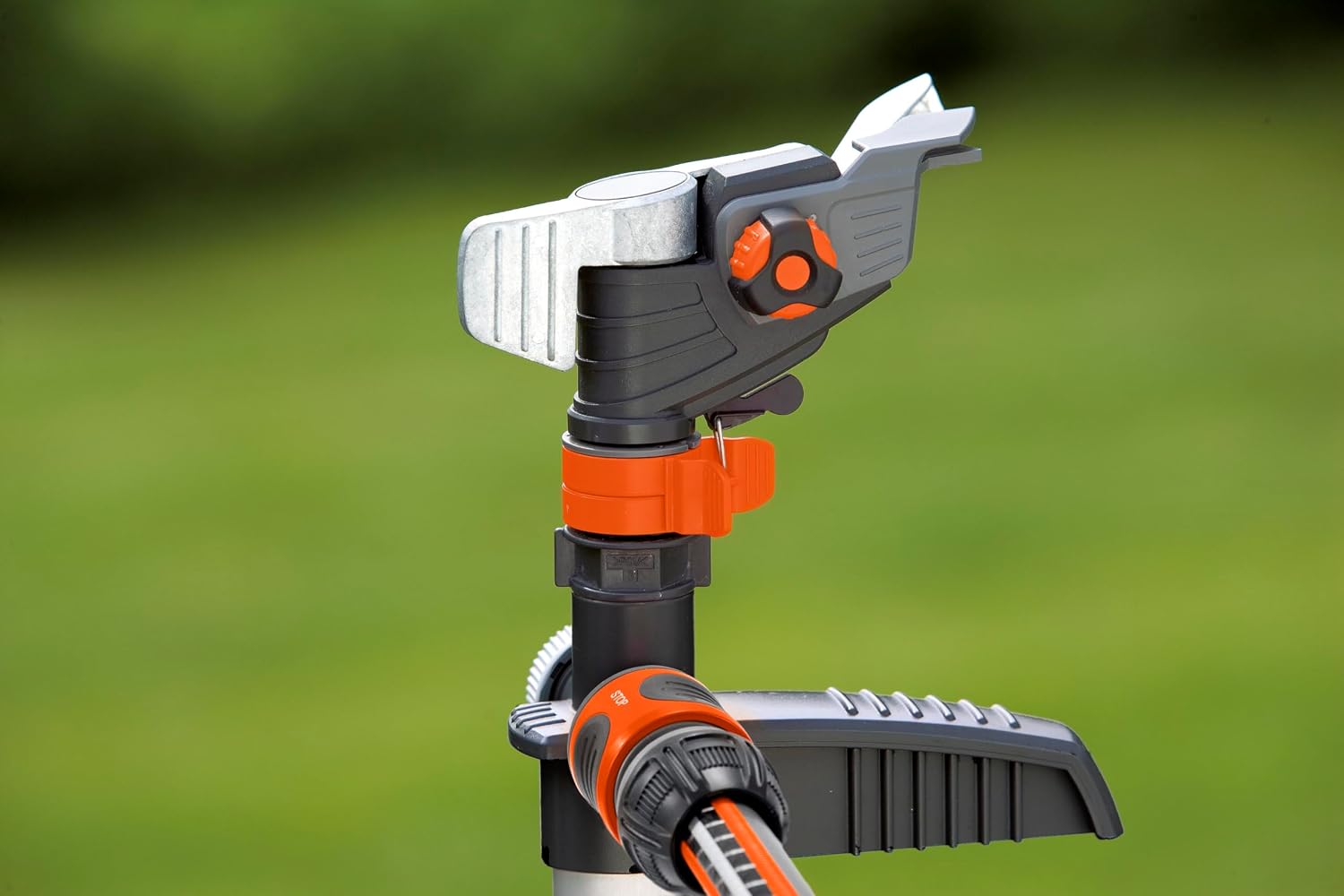 Detalle de Gardena Arroseur-Canon sur pic métallique Premium – réglage continu pour surfaces jusqu’à 490 m² (8136-20)