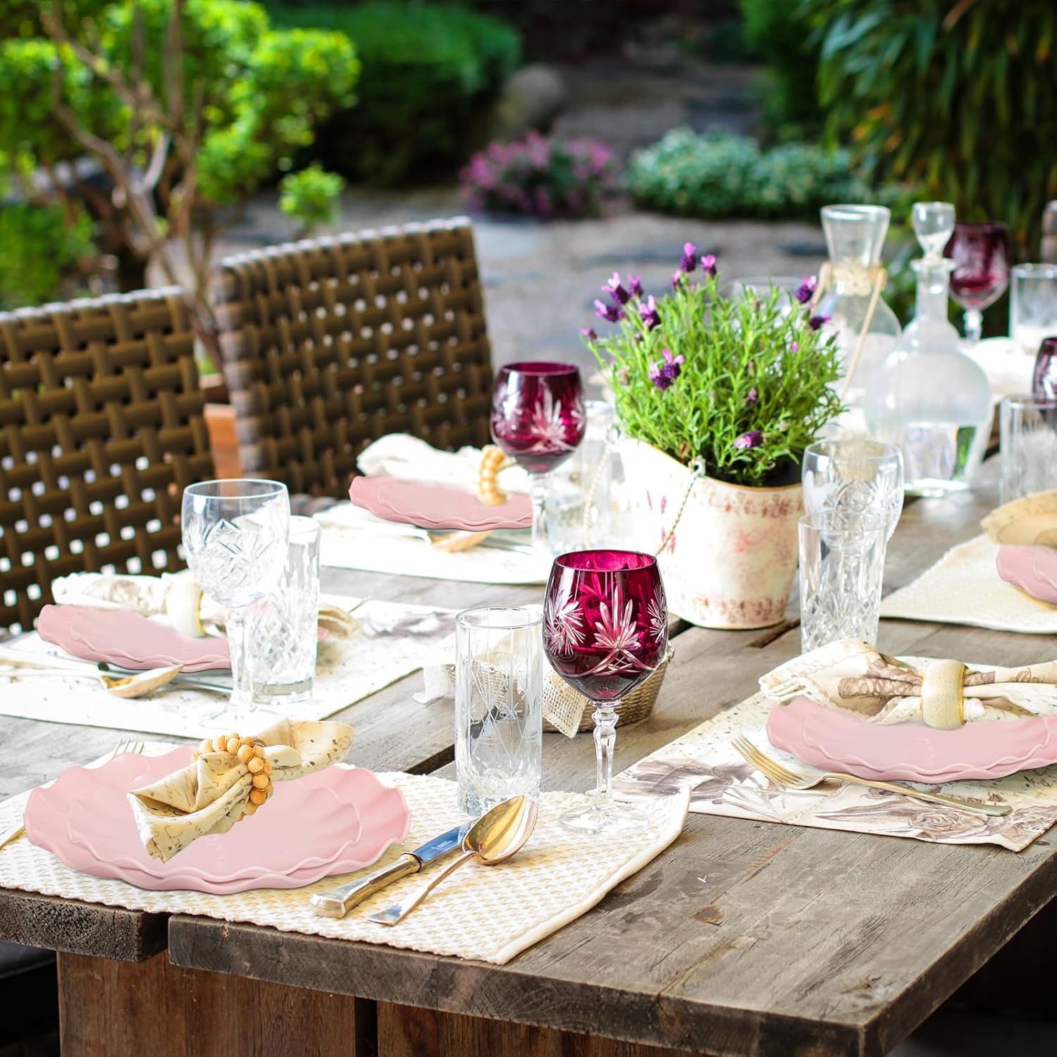 Detalle de LIYH 50-Pack Pink Reusable Plastic Plates (25 Dinner + 25 Dessert) — Dishwasher Safe, BPA-Free Wavy Daisy Design