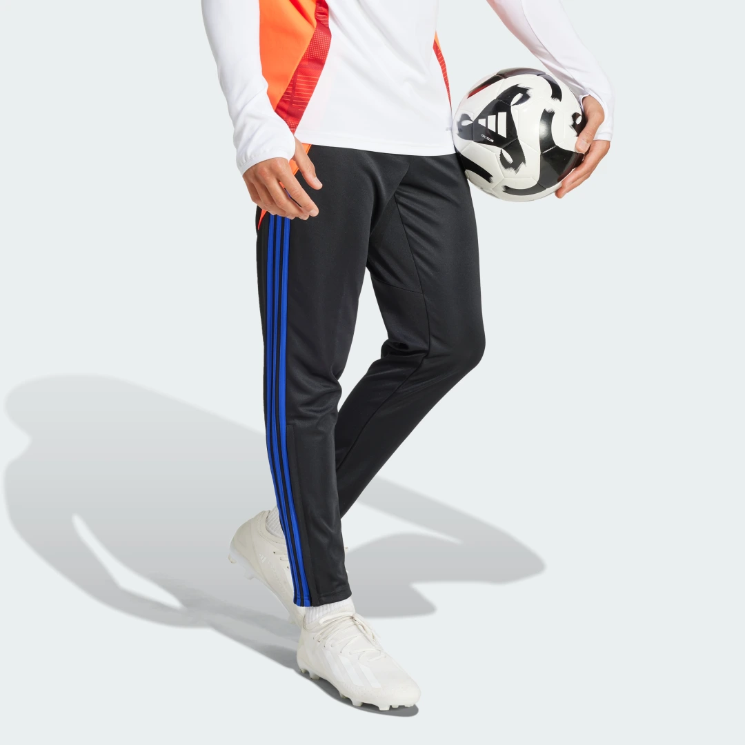 Detalle de Pantalón entrenamiento Tiro 24 Slim de Adidas
