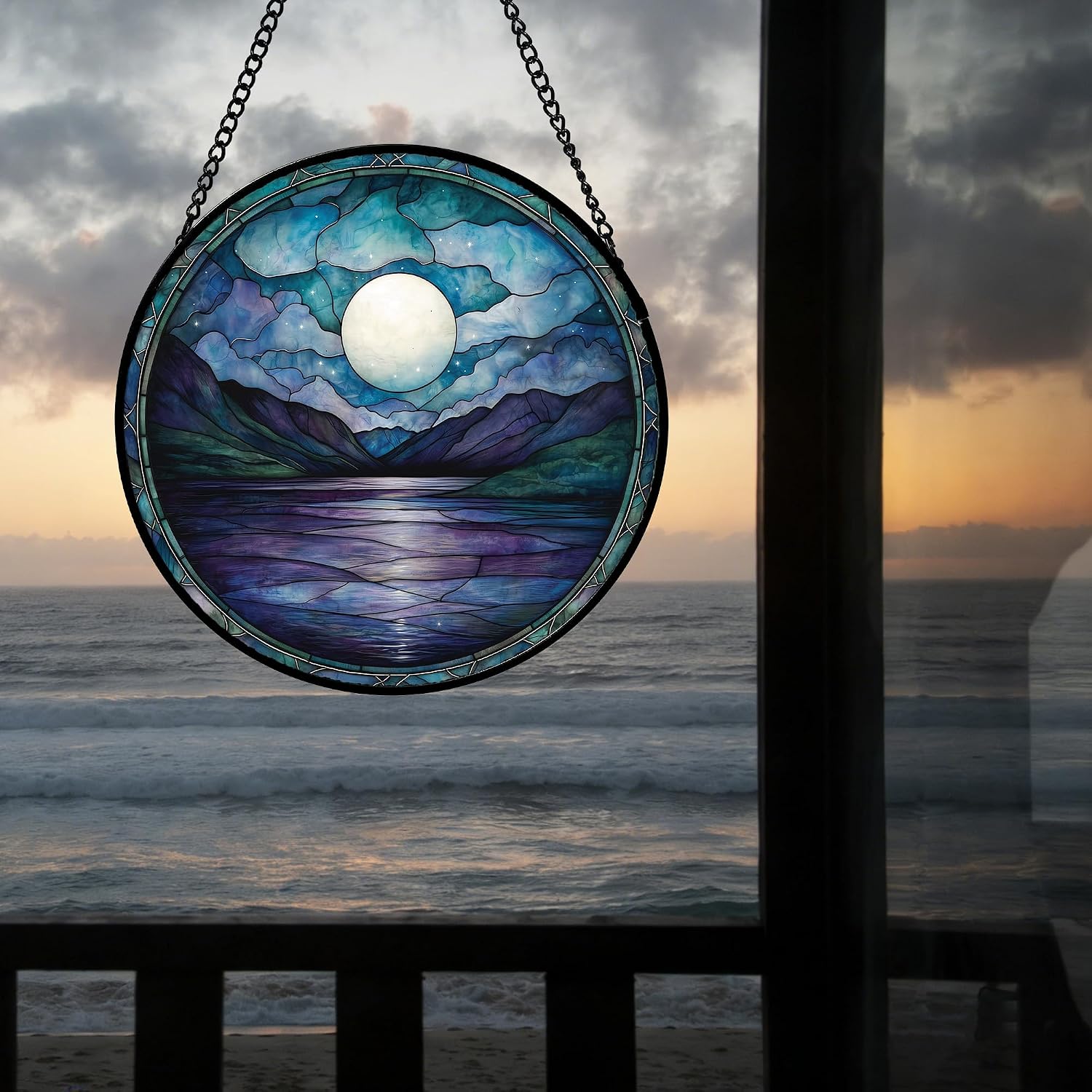 Detalle 2 de Blue Moon Lake stained glass suncatcher 9.8-inch