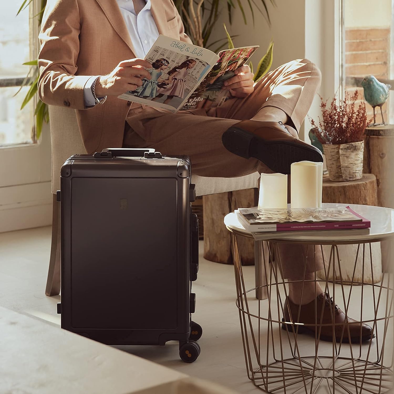 Detalle de LEVEL8 20 inch carry on spinner case