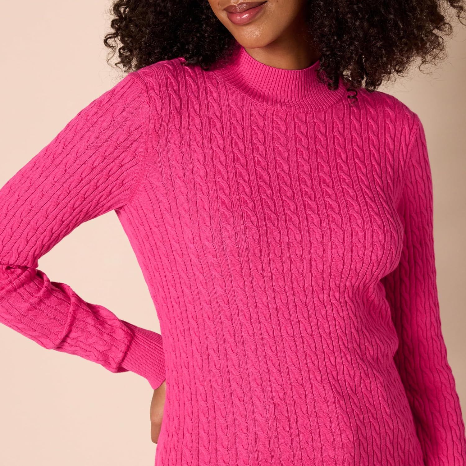 Thumbnail 3 de Amazon Essentials Damen Leichter Langarm-Pullover mit Stehkragen und Zopfmuster – Klassische Passform