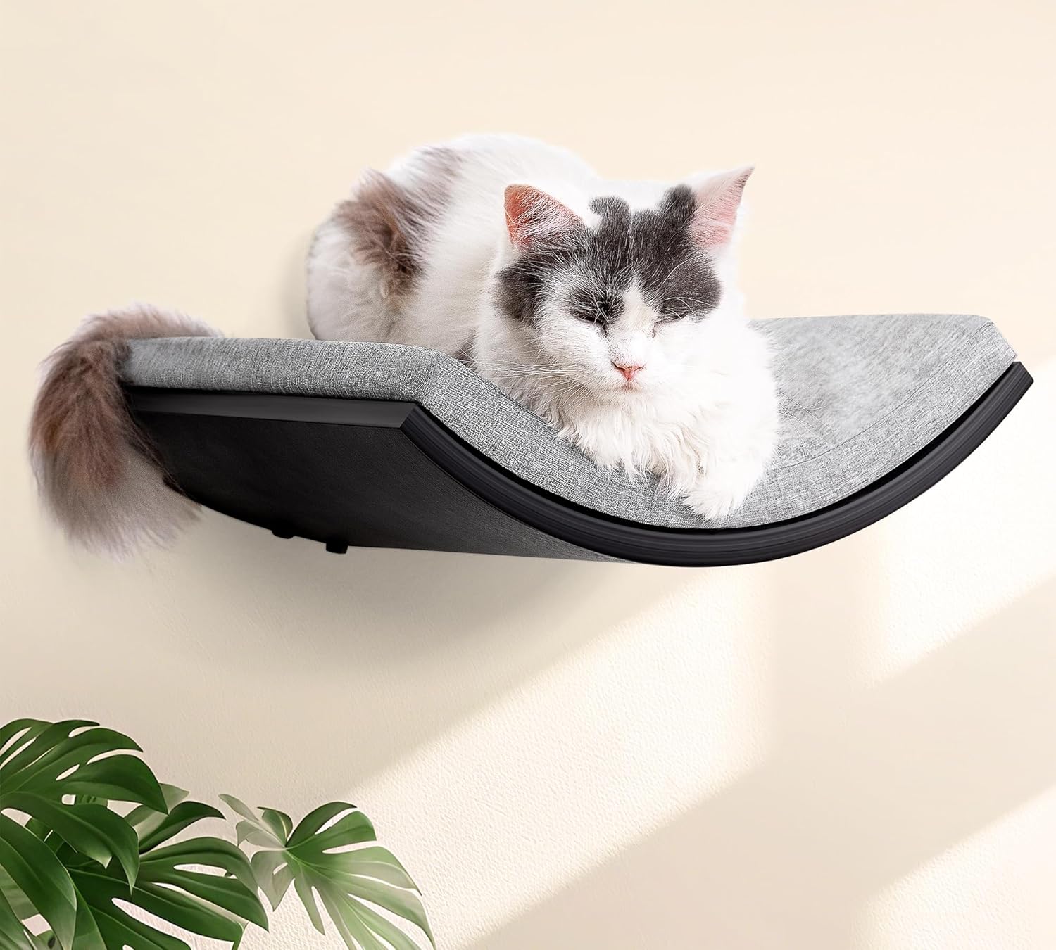 Thumbnail 6 de Curved Cat Wall Shelf with Foam Mat – wall-mounted curved hammock perch for indoor cats