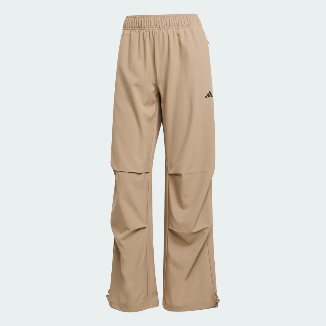 Detalle de Pantalón de entrenamiento de tejido técnico Essentials de Adidas