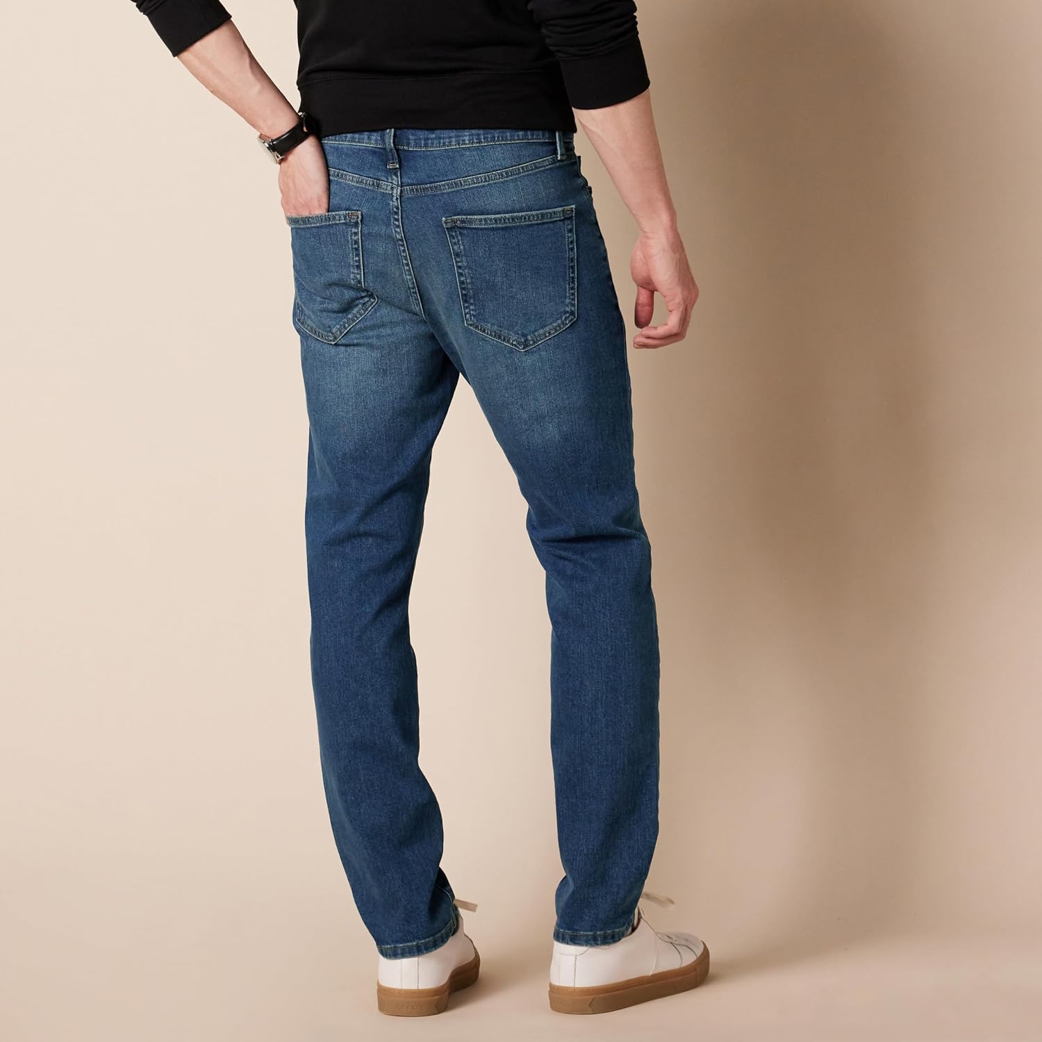 Detalle de Amazon Essentials Men's Comfort Stretch Slim-Fit Jeans (Discontinued Colours)