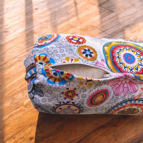 Detalle de Savasanas Bolster Yoga Maya: cojín cilíndrico de espelta ecológica con lavanda