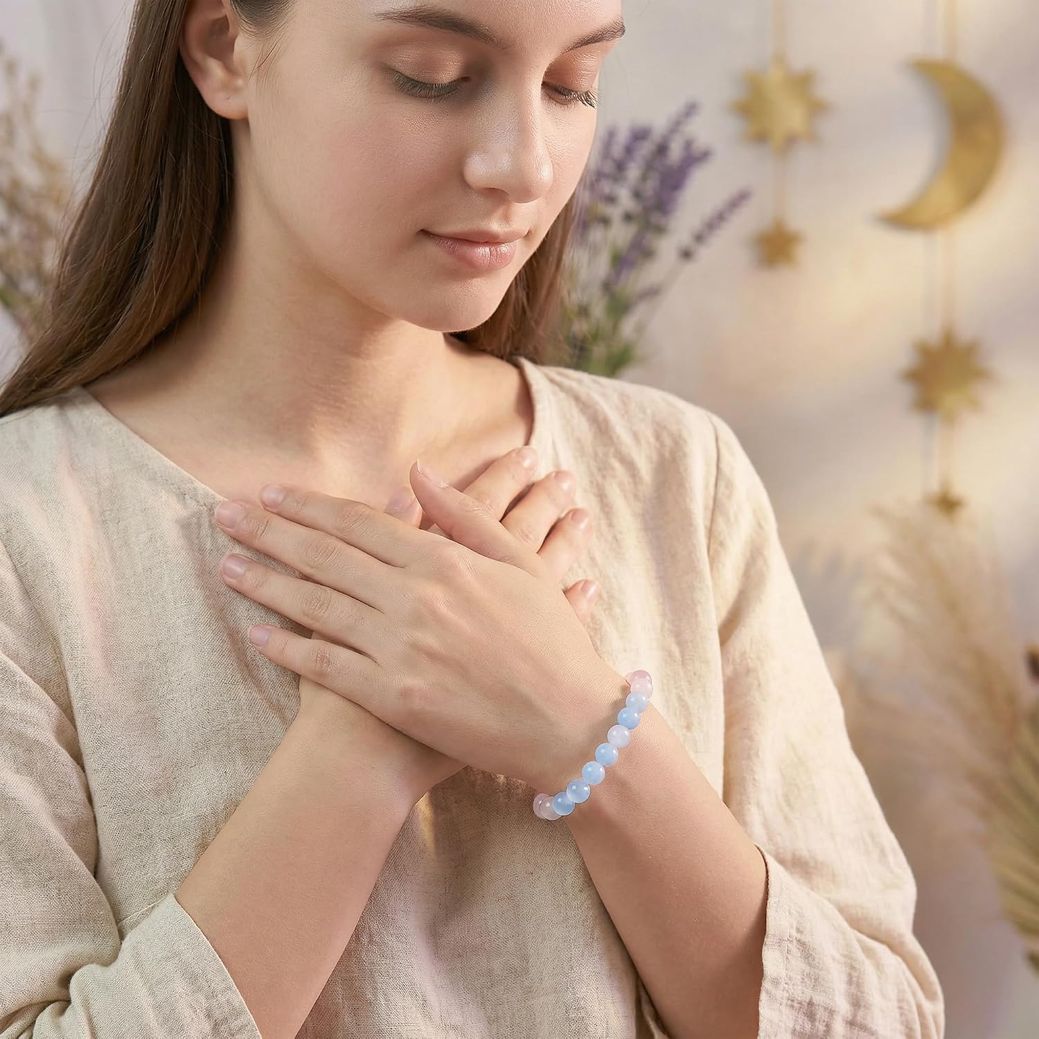 Detalle de Bivei Stärkendes Kristall-Heilungsarmband (8 mm) – Rosequarz, Aquamarin & Selenit als Stretch-Perlenarmband