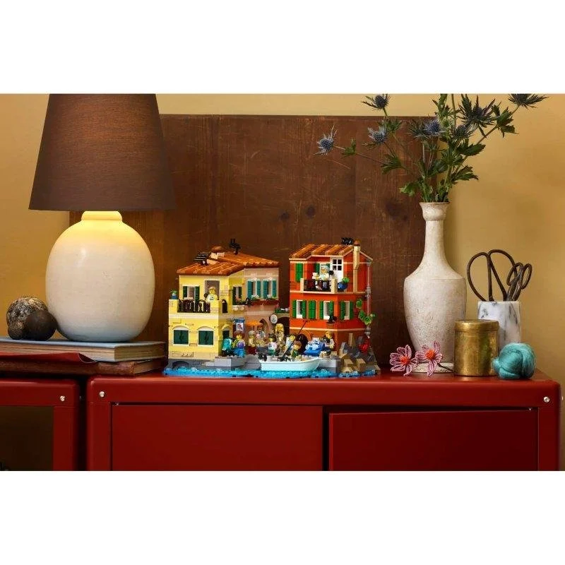 Thumbnail 2 de Lego 21359 Riviera Italiana 3251 piezas 🧩