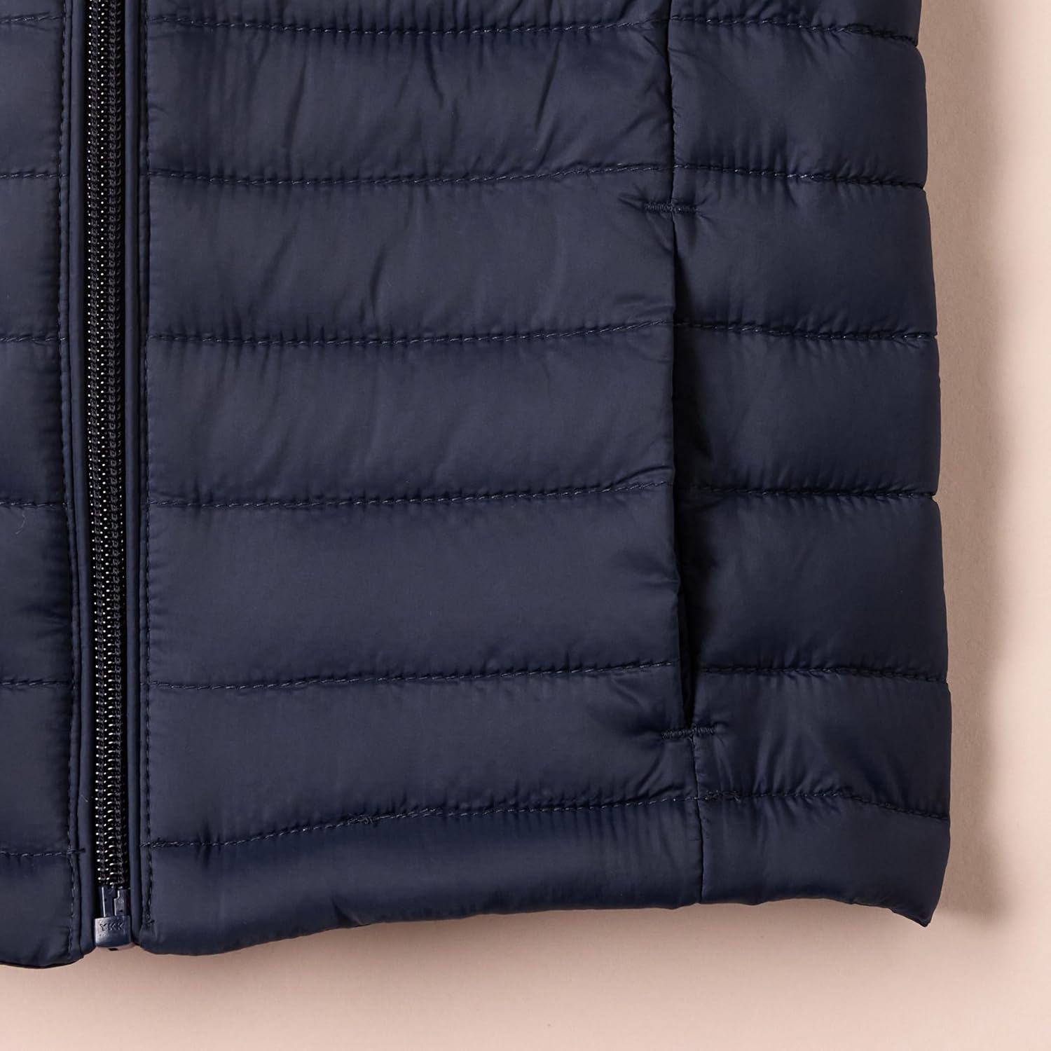 Thumbnail 4 de Amazon Essentials Girls and Toddlers' Lightweight Water-Resistant Packable Puffer Gilet