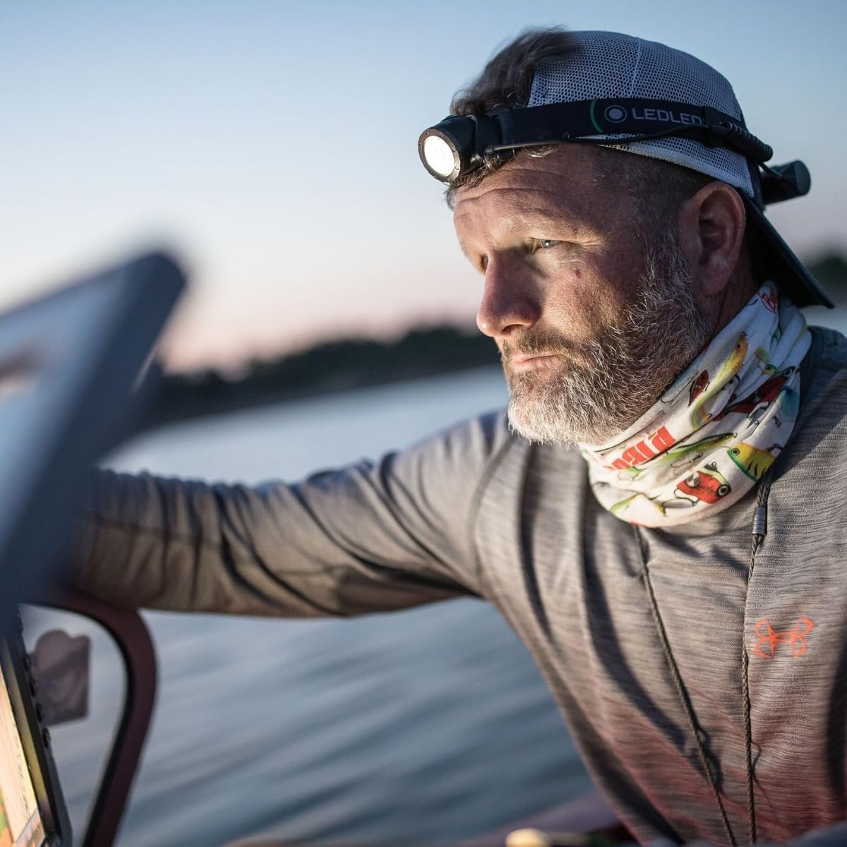 Thumbnail 5 de Ledlenser MH10 Outdoor Headlamp: a practical, rechargeable option for hands-free illumination