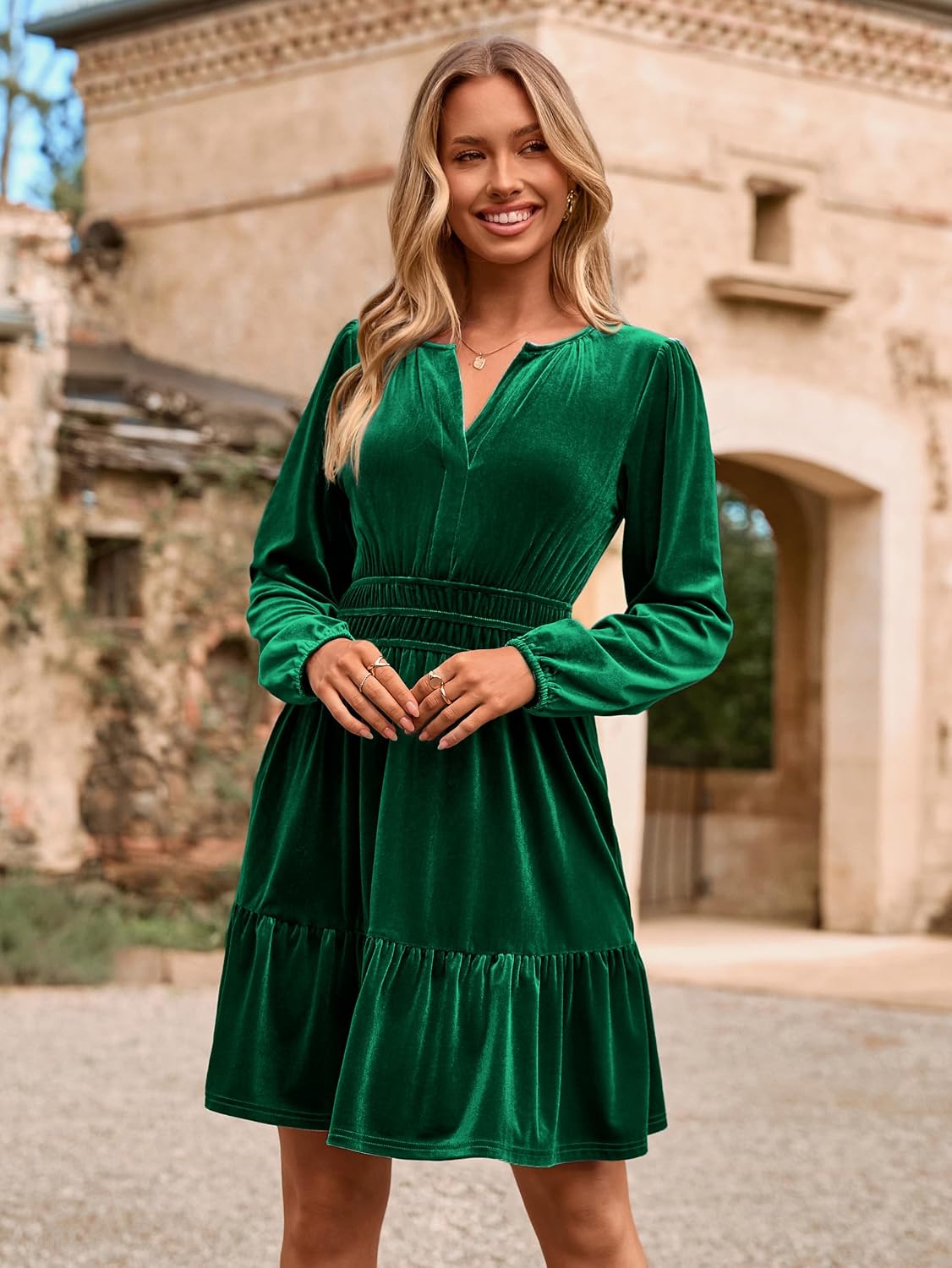 Detalle de Simplee Women's Velvet Mini Dress, Long Sleeve V-Neck with Pockets