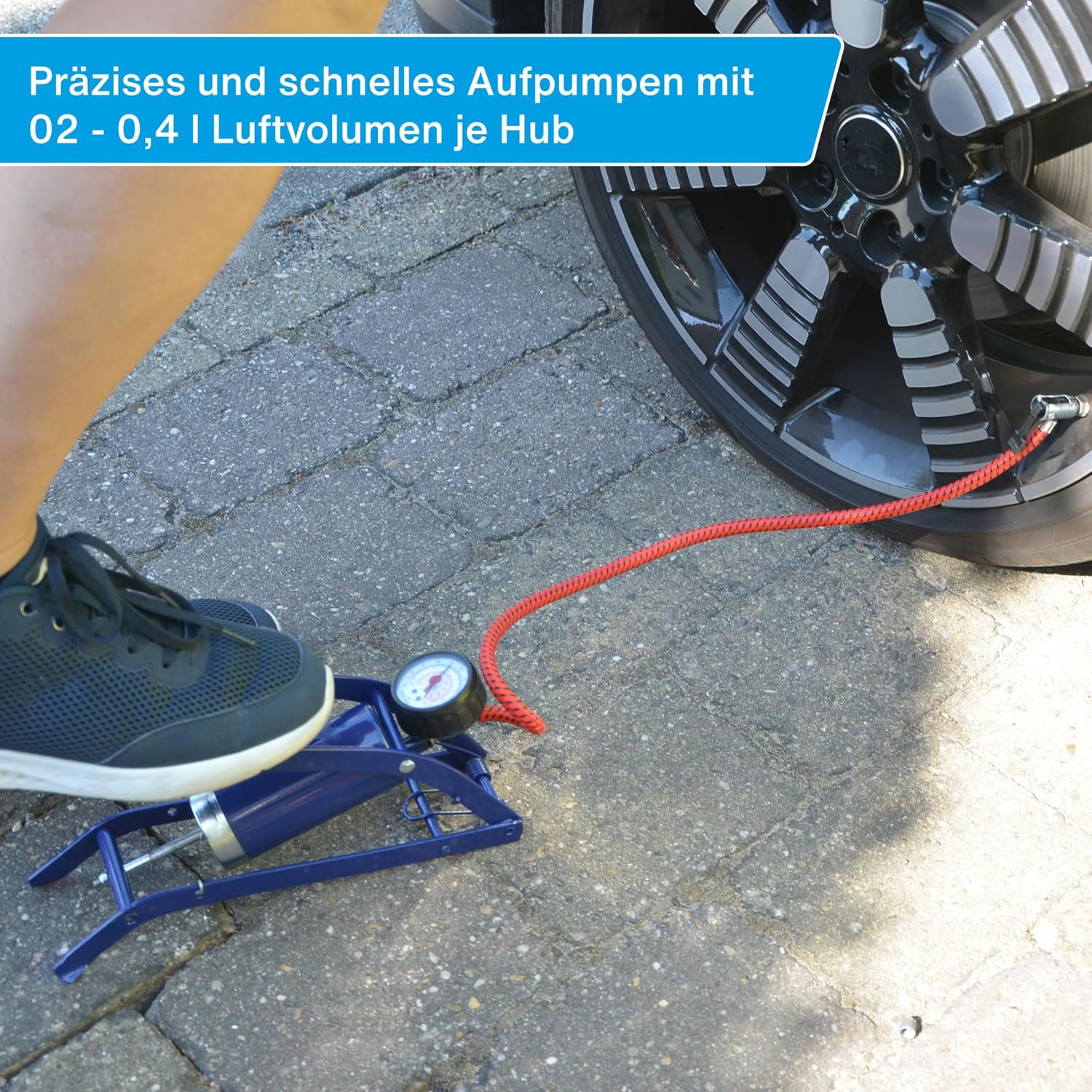 Detalle de Cartrend Einzylinder Fußluftpumpe – vielseitig, kompakt und präzise für Auto- und Fahrradreifen