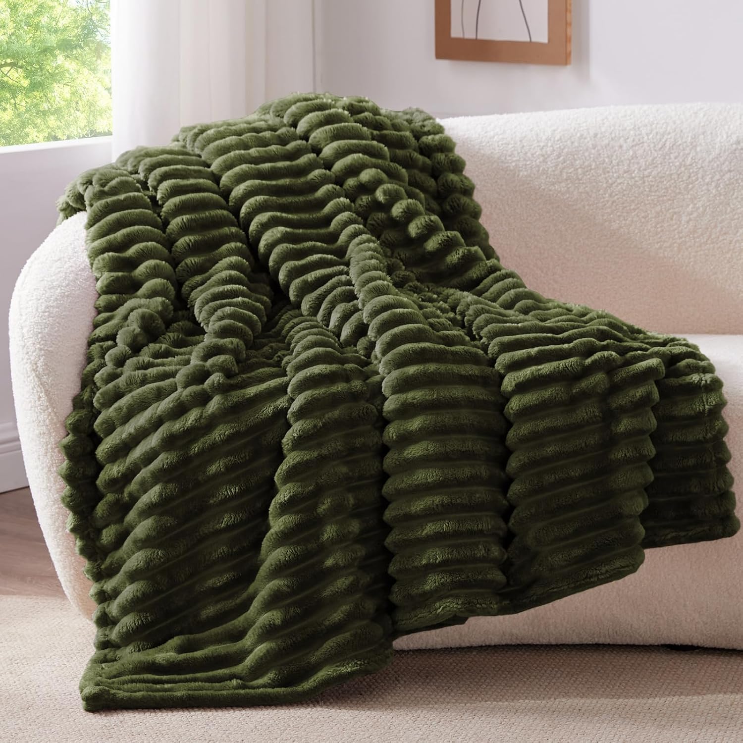 Detalle de BEDELITE Fleece Throw Blanket for Couch – 300GSM Soft & Warm Olive Green Stripe