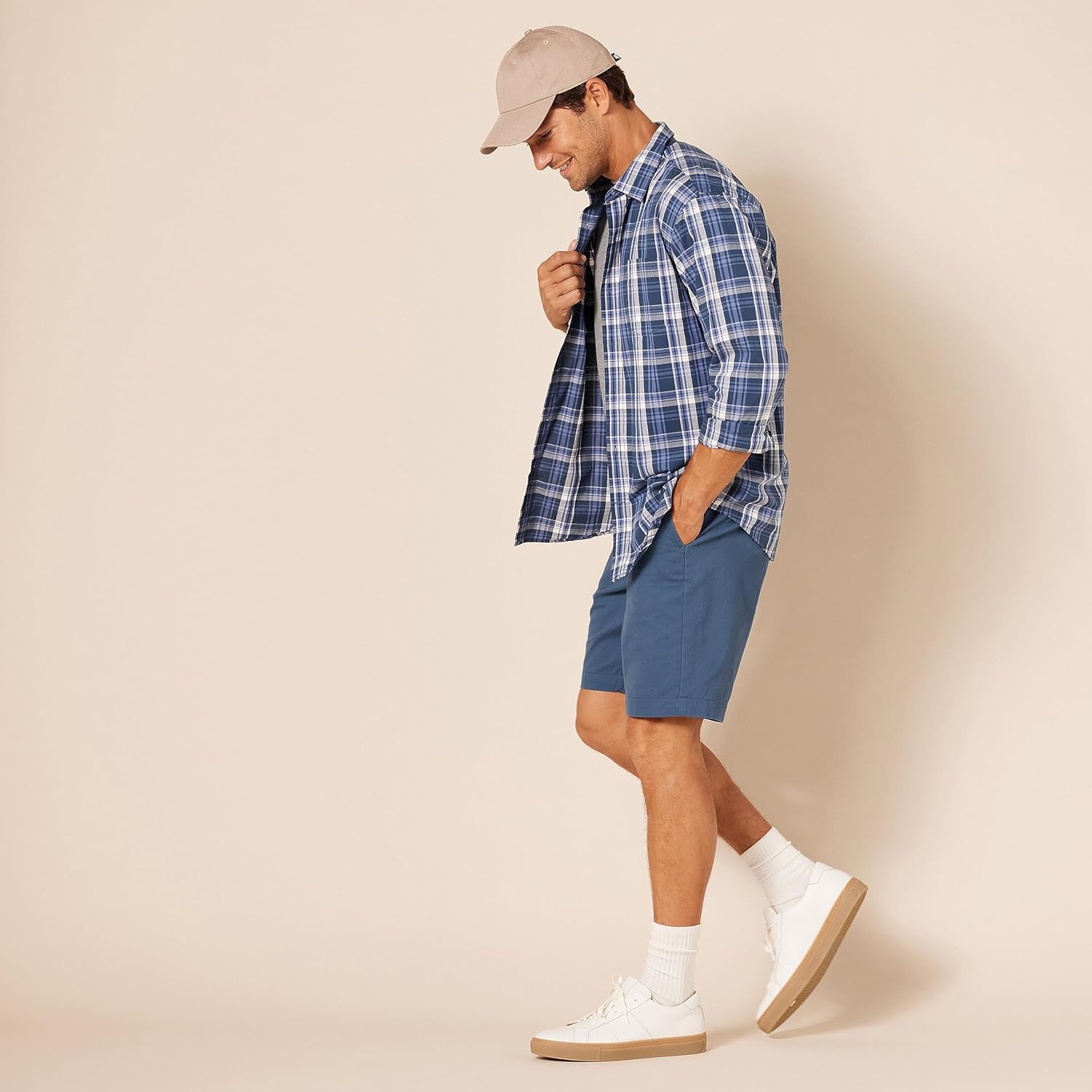 Thumbnail 3 de Amazon Essentials Men’s Slim-Fit 9" (23cm) Chino Shorts