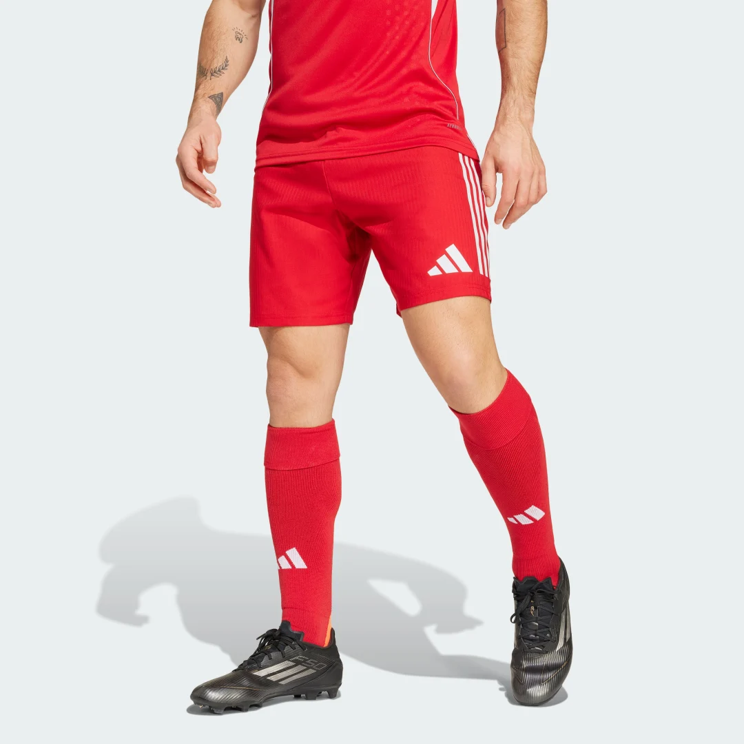 Detalle de Pantalón corto Tiro 25 Competition Match de Adidas — Rojo