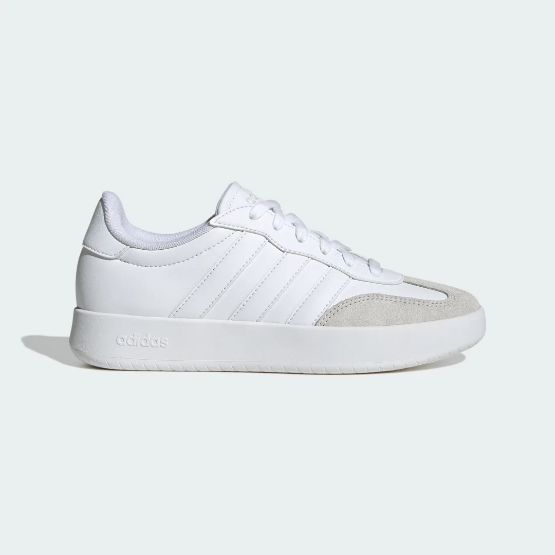 Detalle de Zapatilla Barreda de Adidas: estilo blanco para uso diario