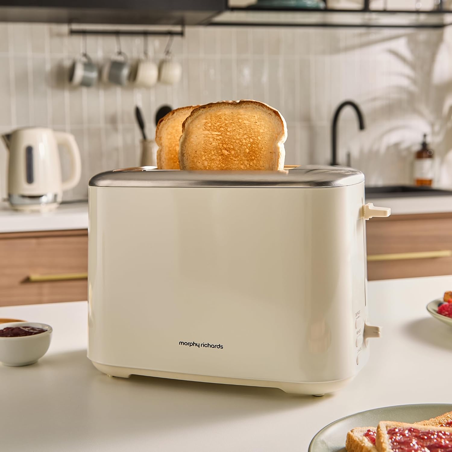Detalle 2 de Morphy Richards Equip 2 Slice Toaster (222065) - Defrost, Reheat & Variable Browning in Cream