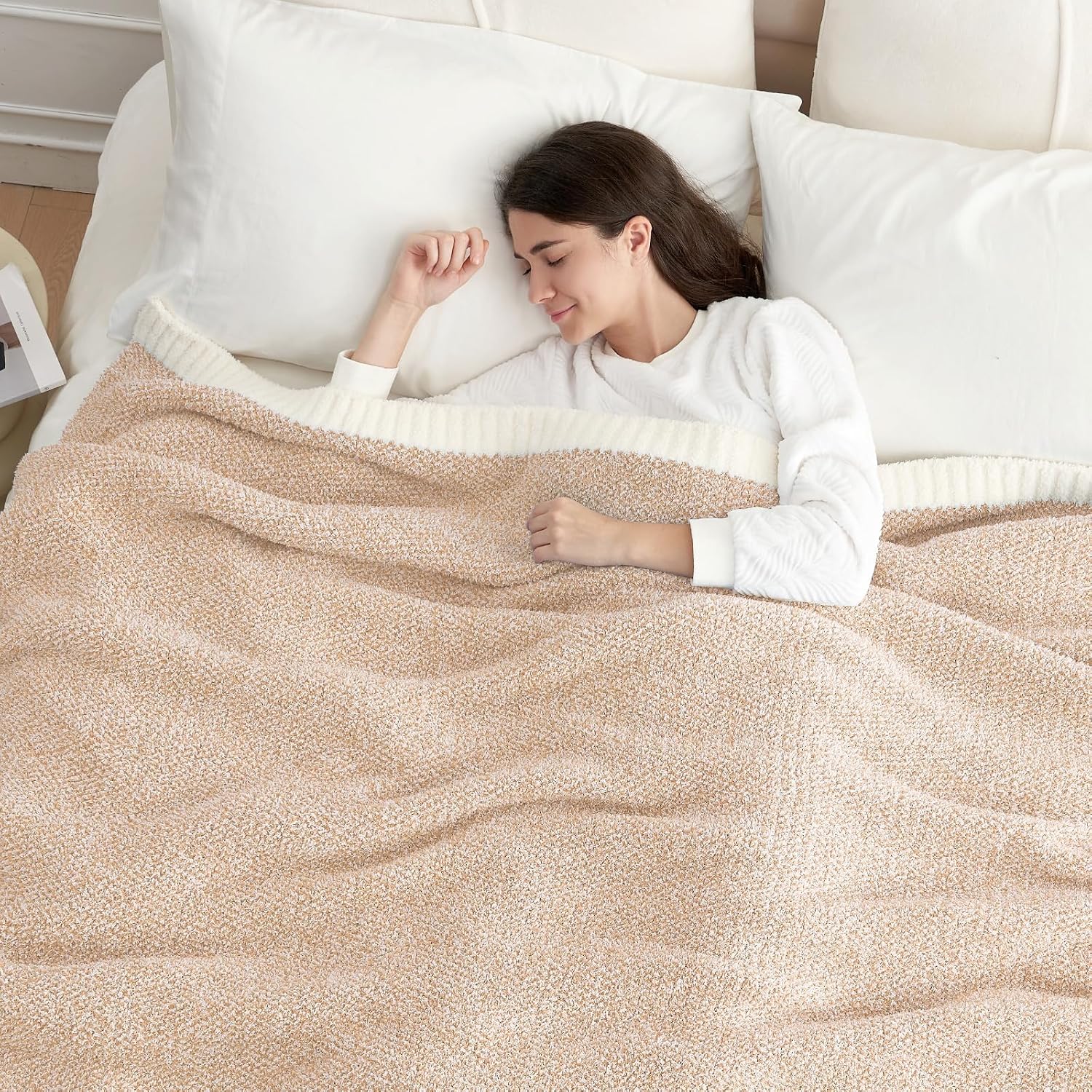 Detalle de Snuggle Sac Oversized Knit Throw ⚙
