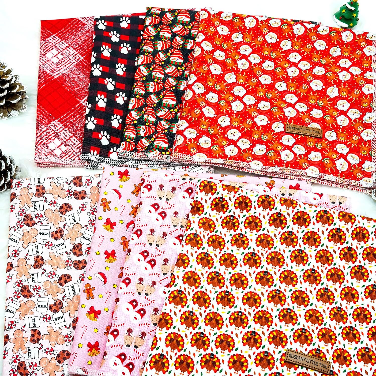 Detalle 2 de Elegant little tail Christmas Dog Bandana, Large Red Plaid Cotton Scarf