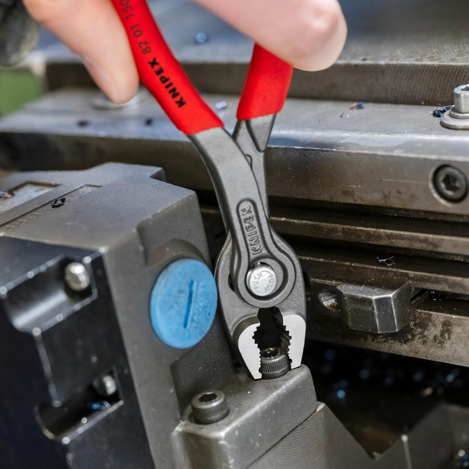 Detalle de KNIPEX 8201-150 ツイングリッププライヤー 150mm、3段階調整・前後から把持