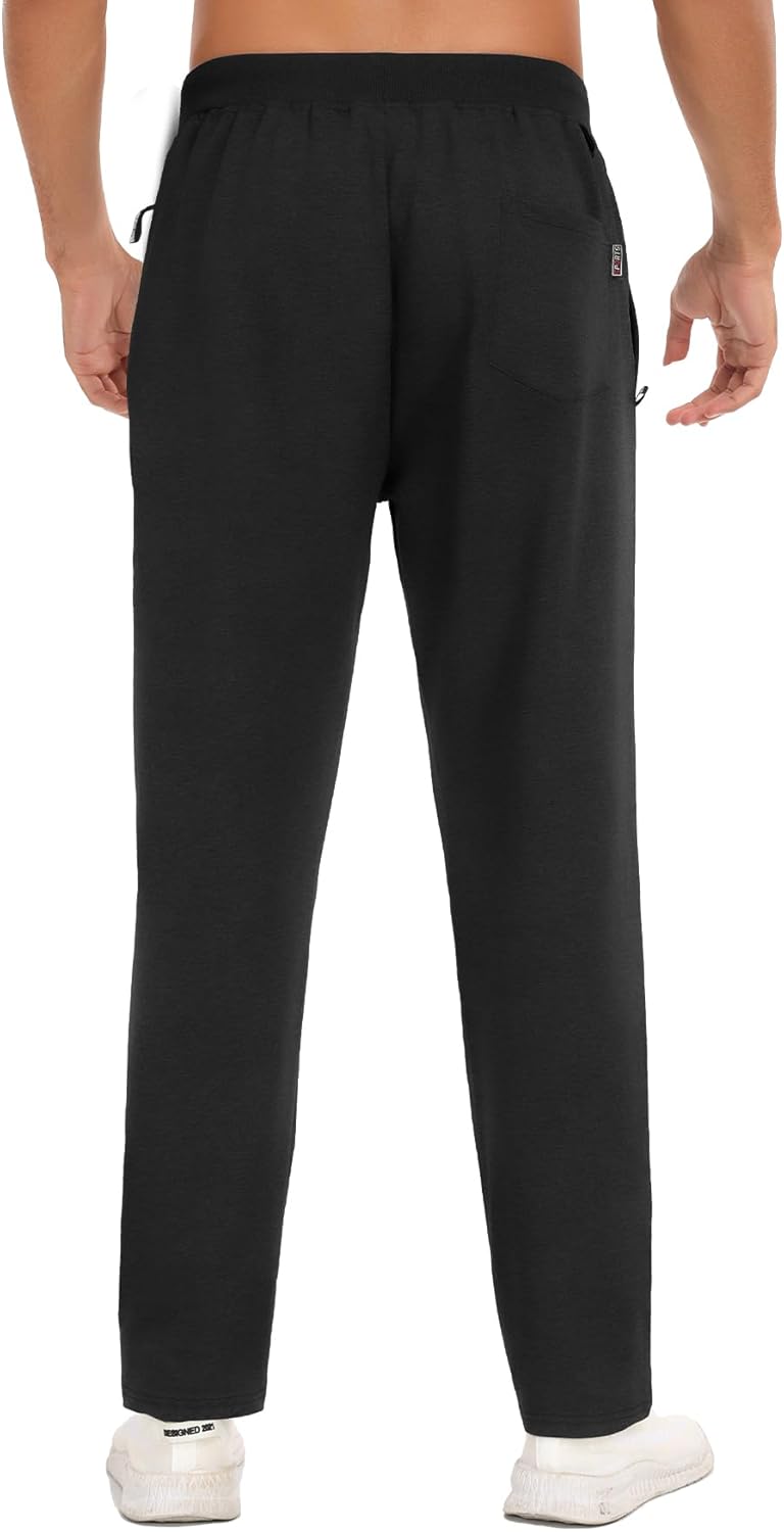 Detalle de YUTYTH tracksuit bottoms with zip pocket