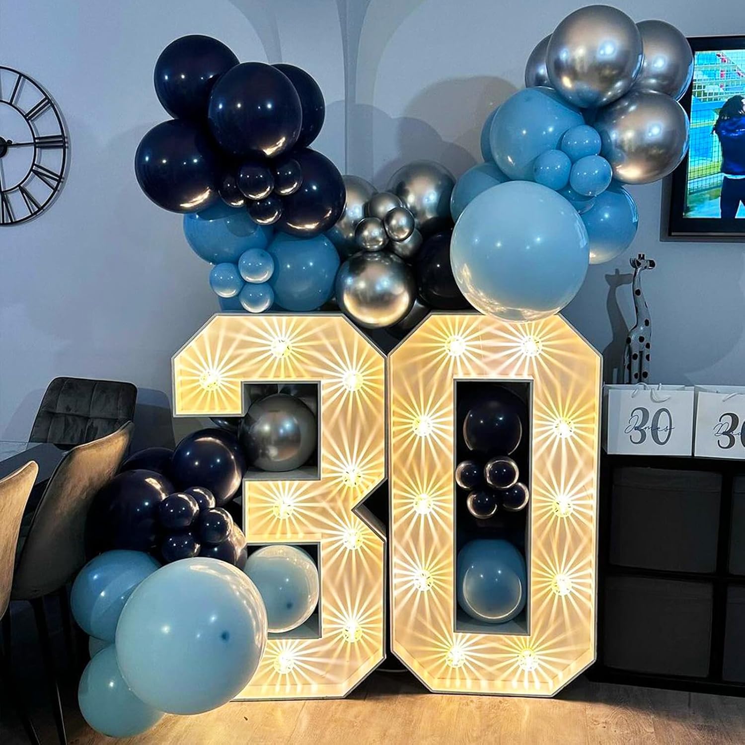 Thumbnail 4 de Blue Silver Balloons Set, 12 Inch: Blue & Silver Latex Balloons with Confetti – 35-Piece Variety