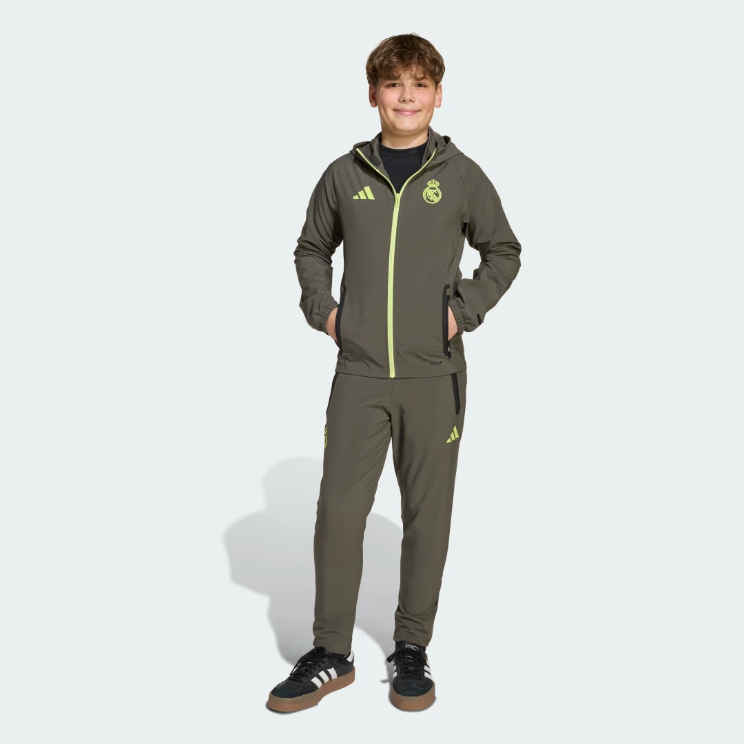 Detalle de Chaqueta Real Madrid Tiro 25 Competition Vis Tech Travel de Adidas