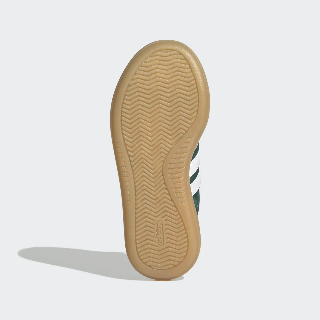 Detalle de Zapatilla Barreda Decode de Adidas: comodidad y color verde para el día a día