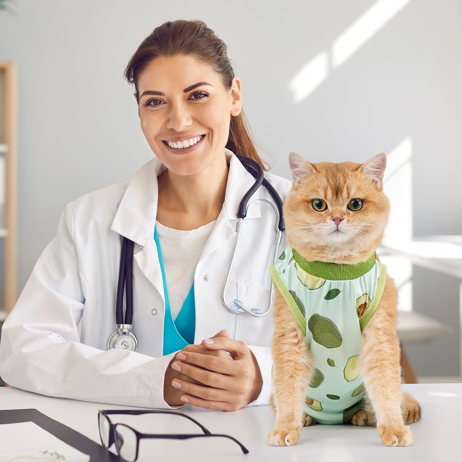 Detalle de Avont Katzenbody nach OP Erholungsanzug – Modal Recovery Suit für Katzen (S, Avocado)
