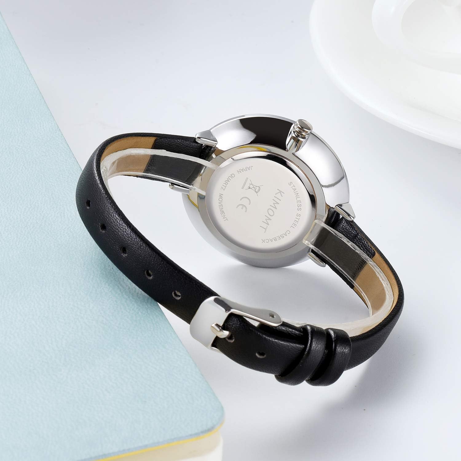 Detalle de KIMOMT Damenuhr mit Lederarmband – Quarz-Modeuhr für Alltag & Anlass
